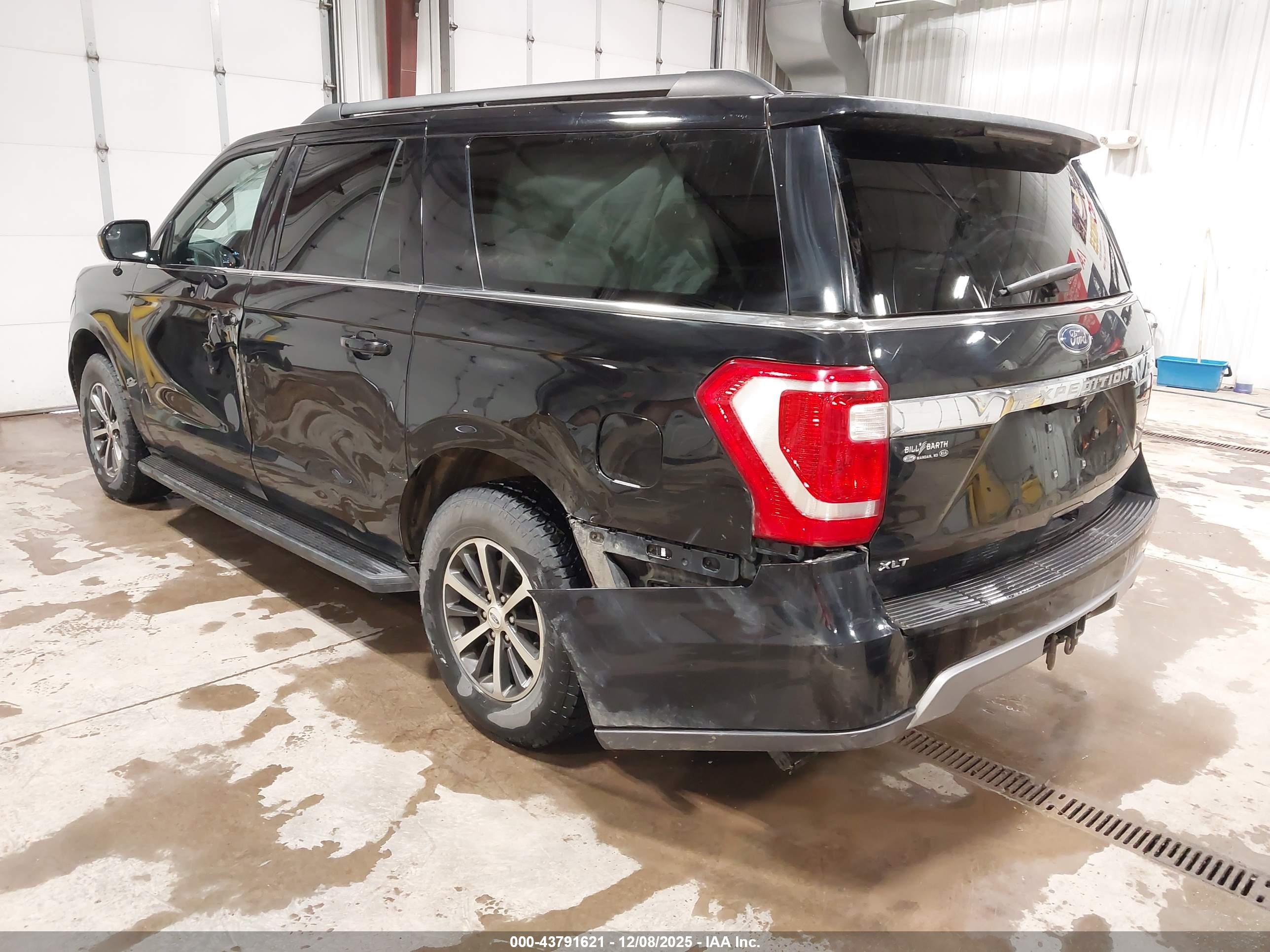 FORD EXPEDITION image 3
