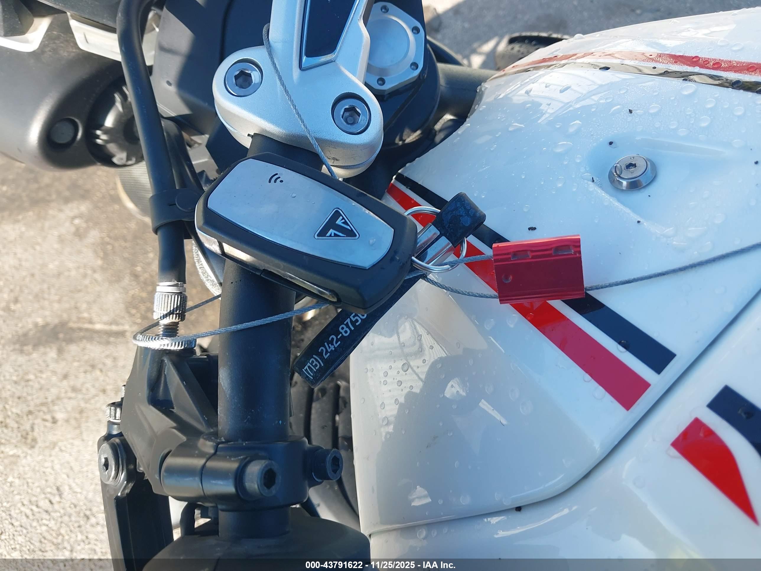 TRIUMPH MOTORCYCLE image 11