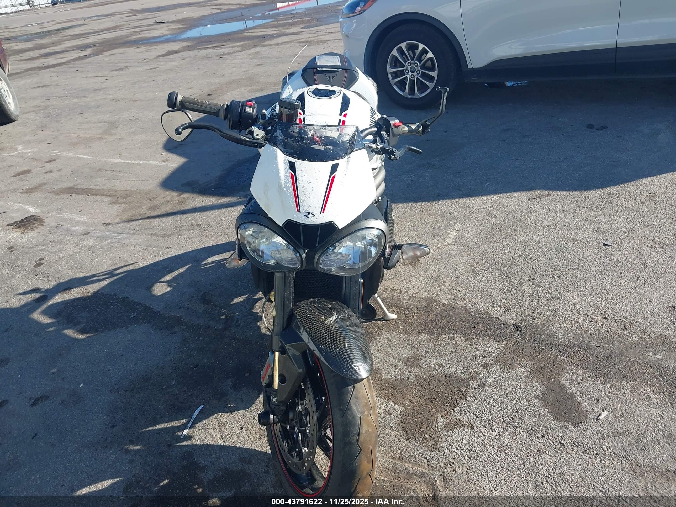 TRIUMPH MOTORCYCLE image 5