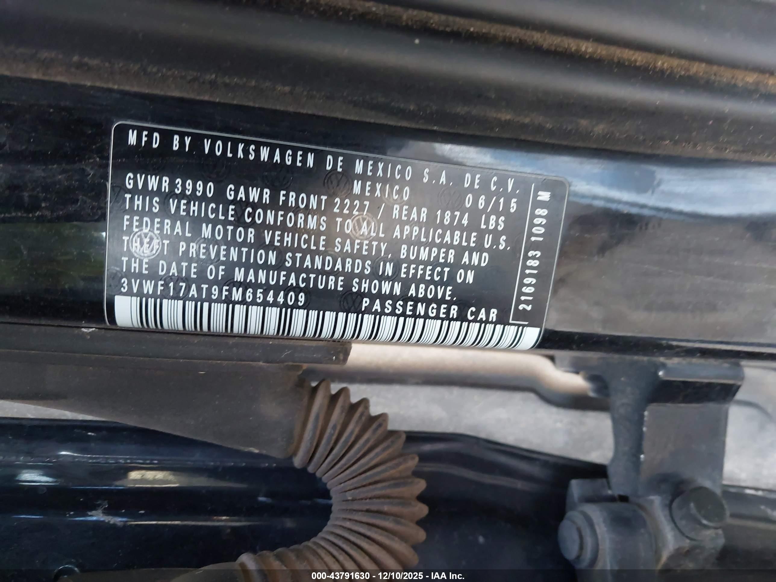 VOLKSWAGEN BEETLE image 9