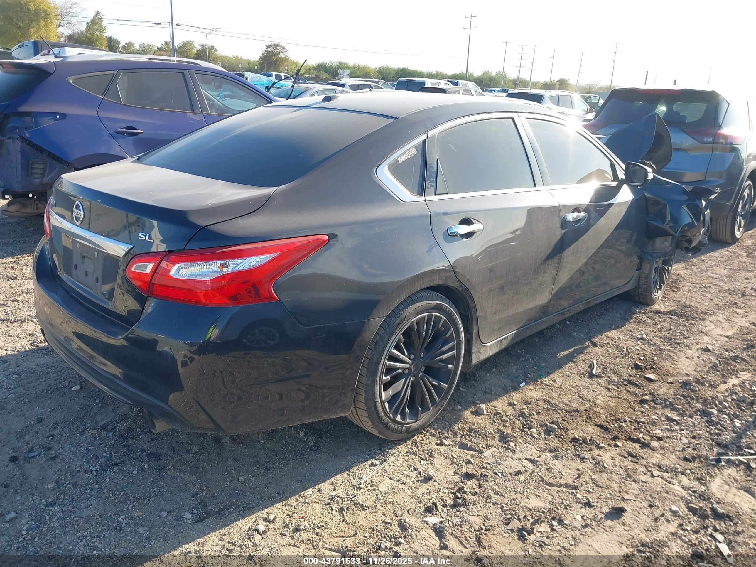 NISSAN ALTIMA image 4