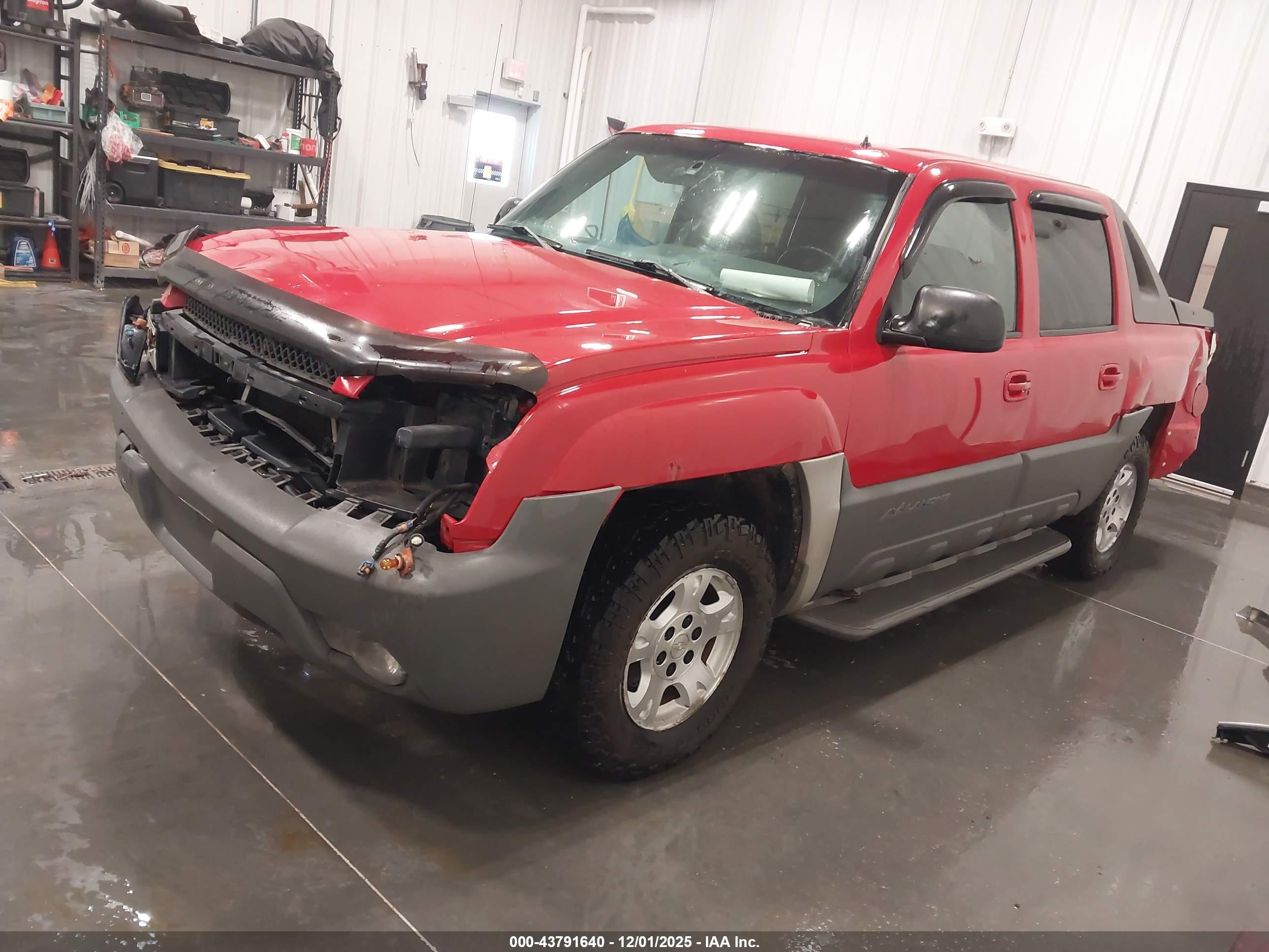 CHEVROLET AVALANCHE image 2