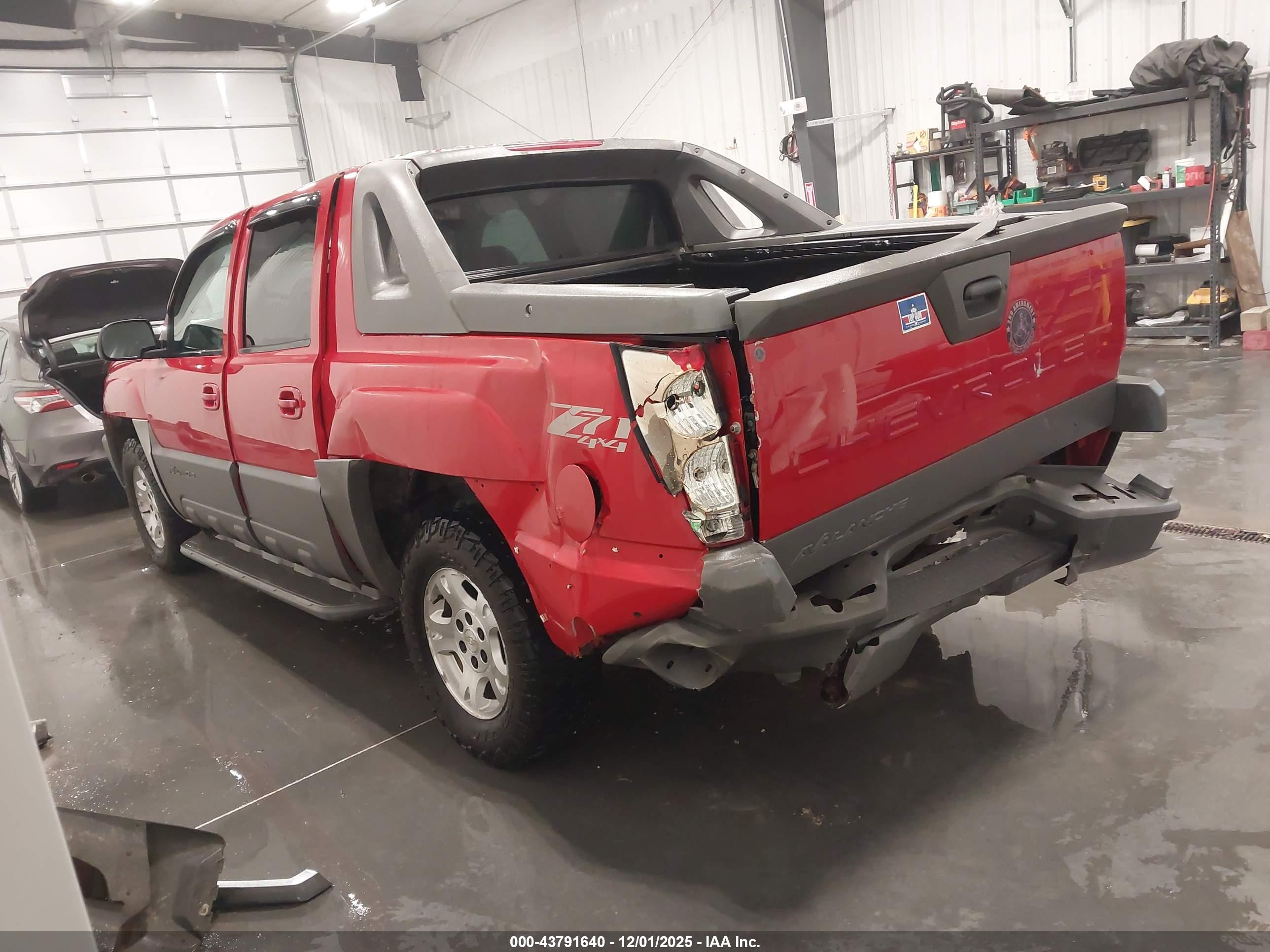 CHEVROLET AVALANCHE image 3