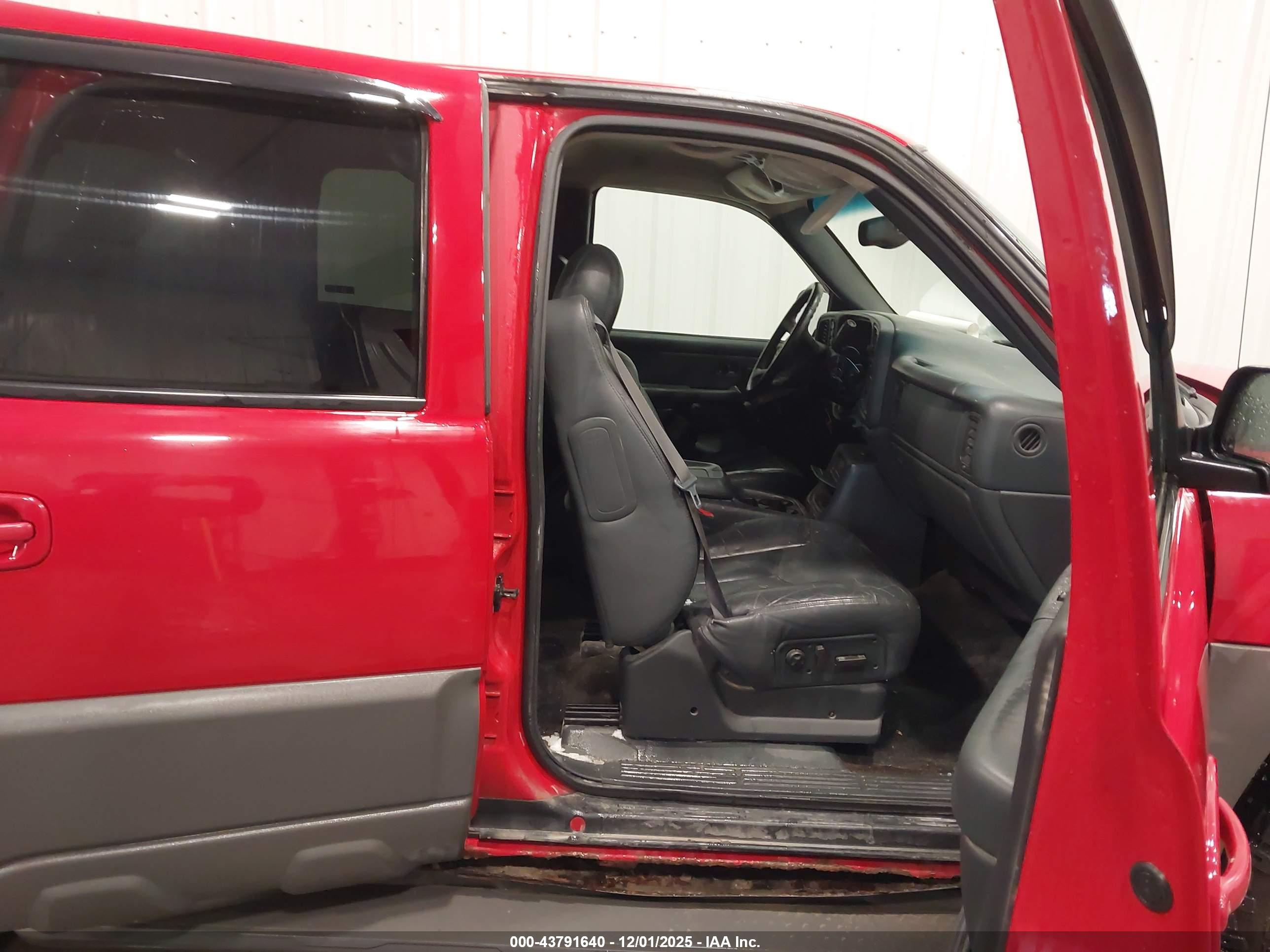 CHEVROLET AVALANCHE image 5