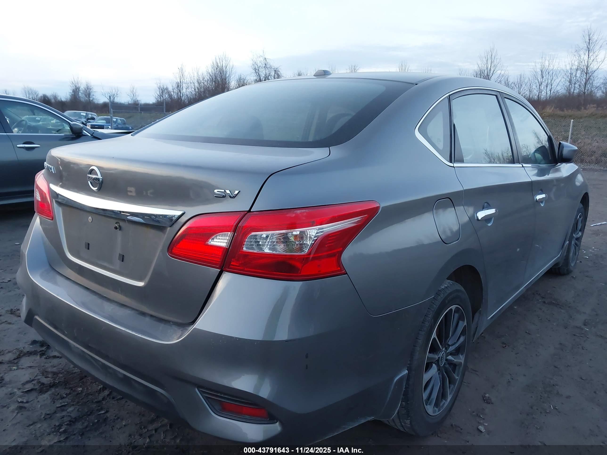 NISSAN SENTRA image 4