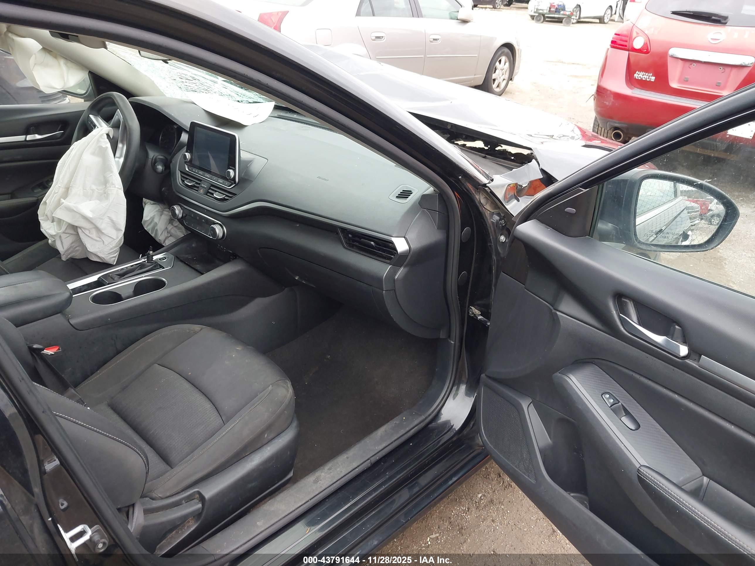 NISSAN ALTIMA image 5