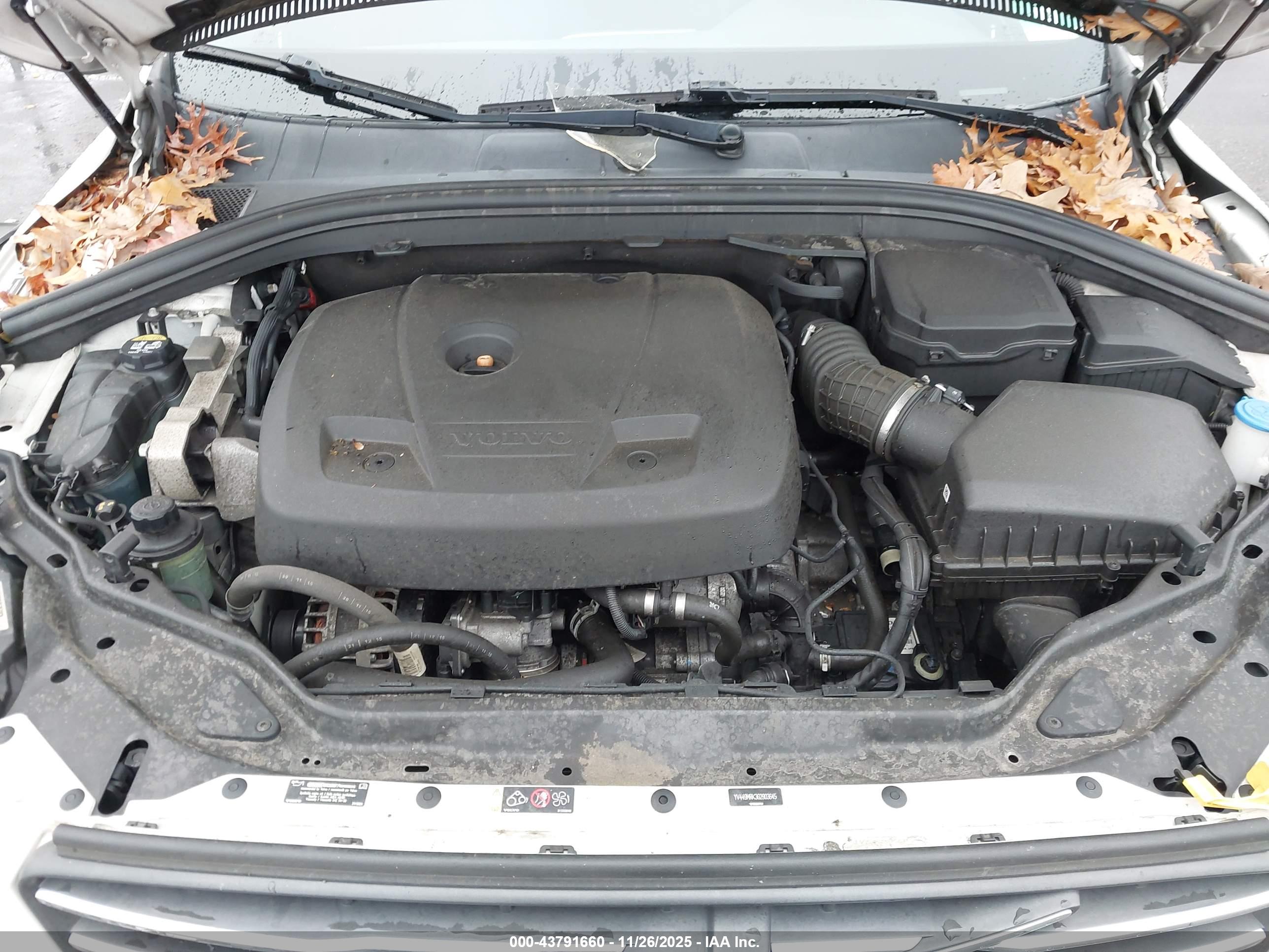 VOLVO XC60 image 10