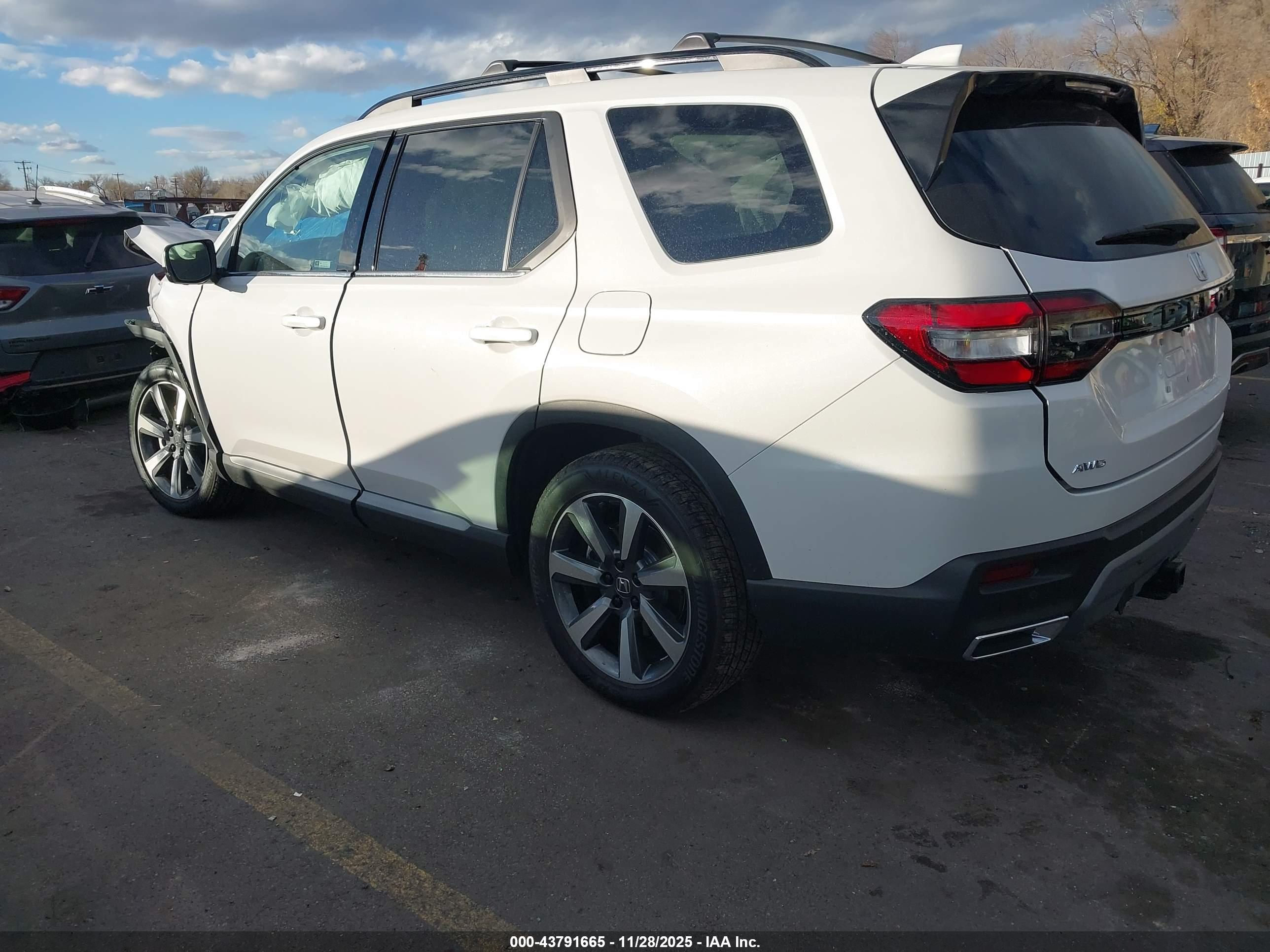 HONDA PILOT image 3