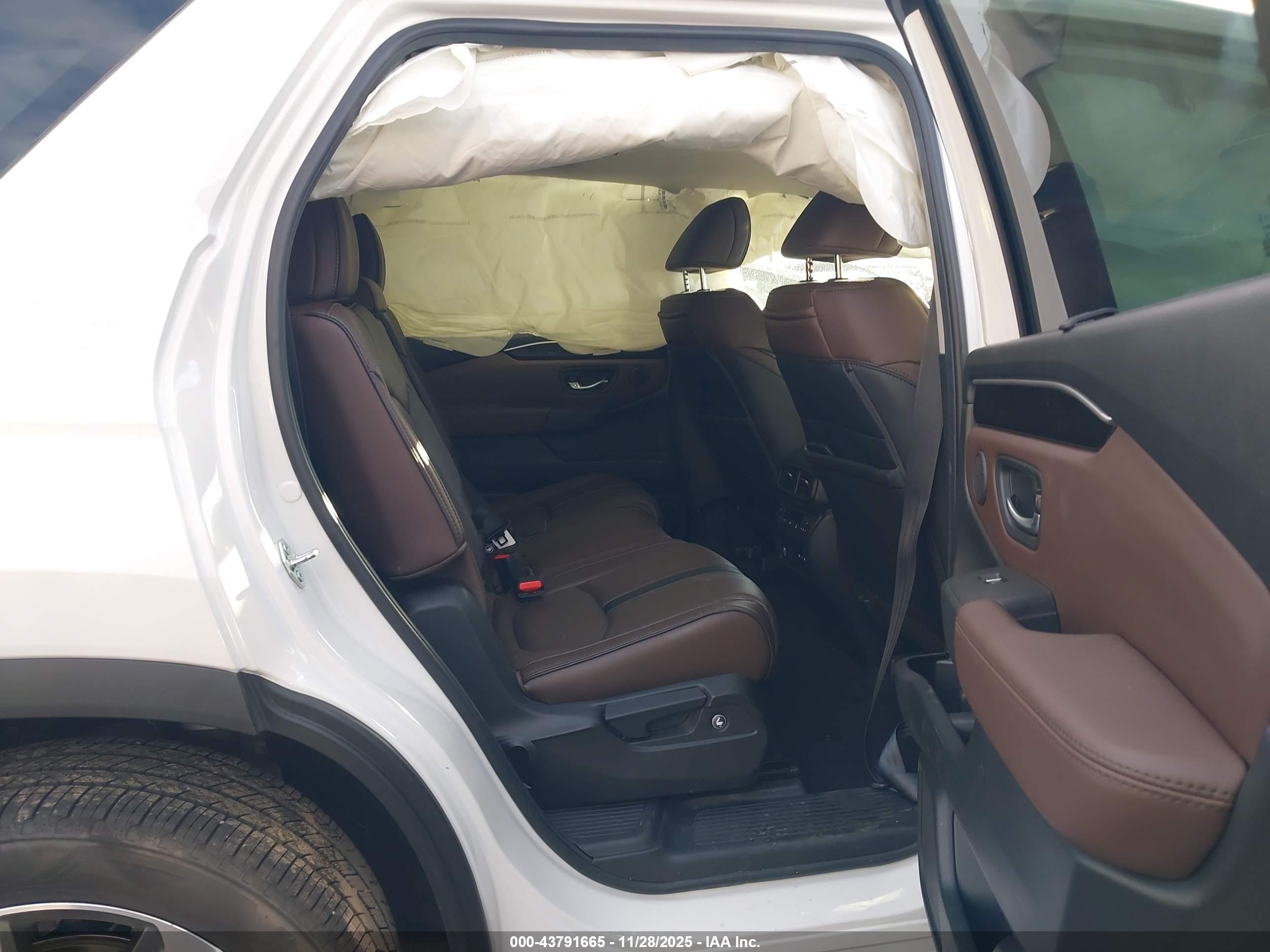 HONDA PILOT image 8