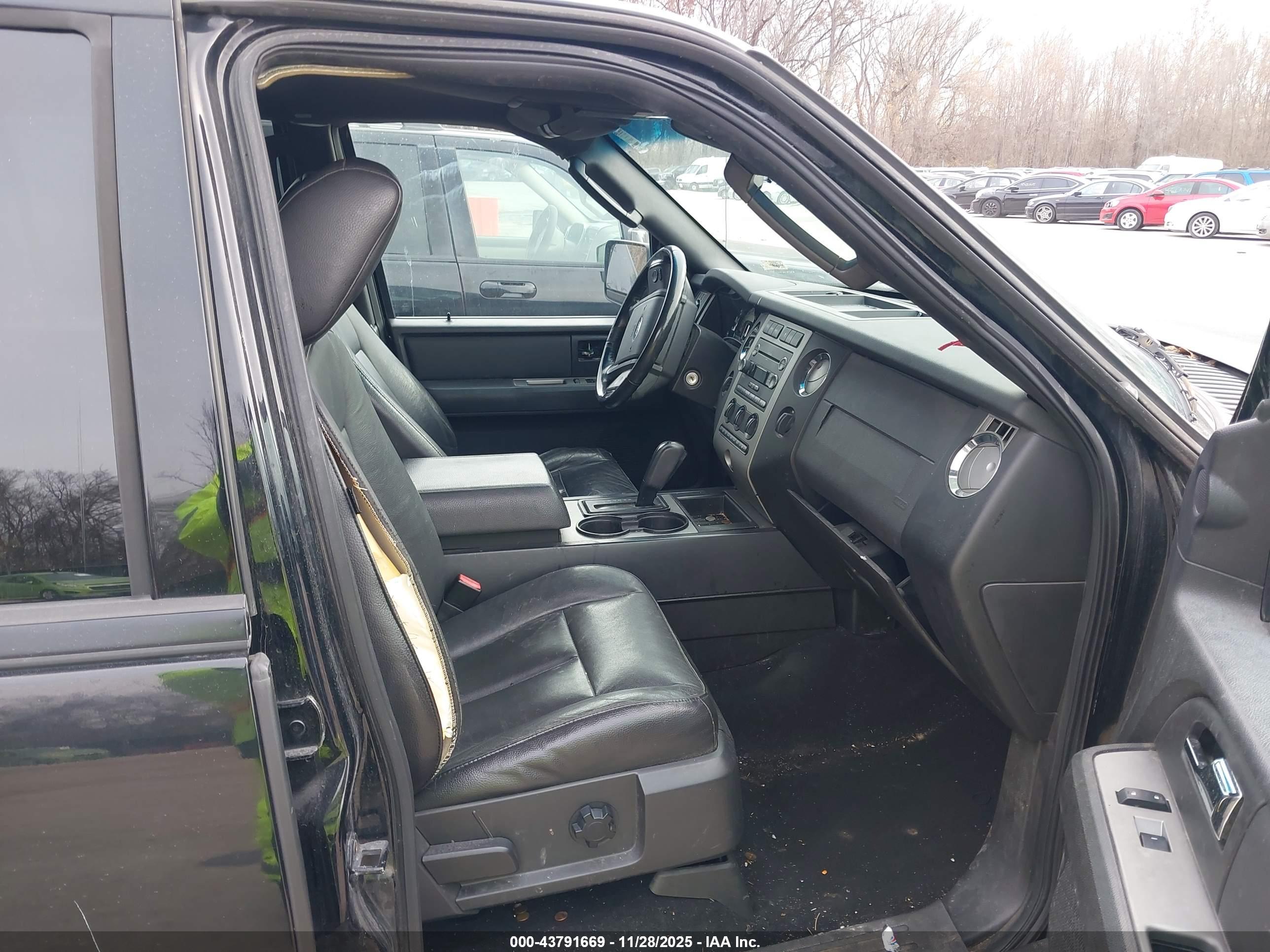 FORD EXPEDITION image 5