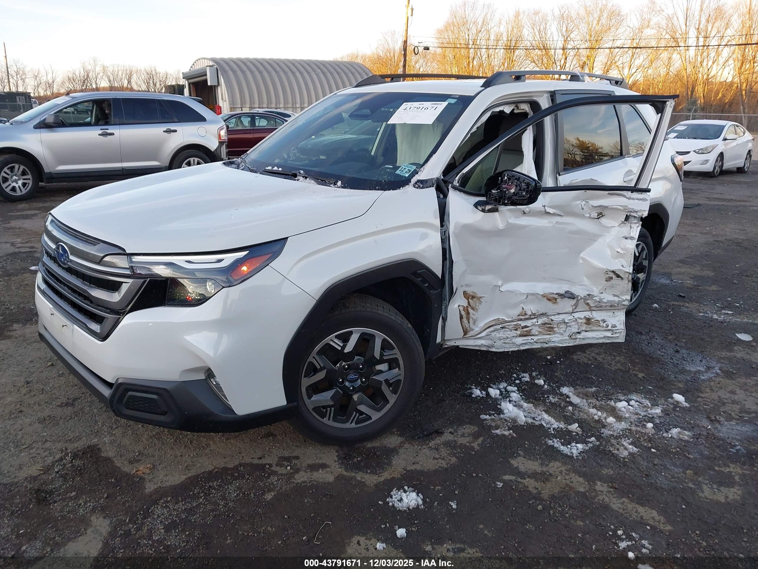 SUBARU FORESTER image 2