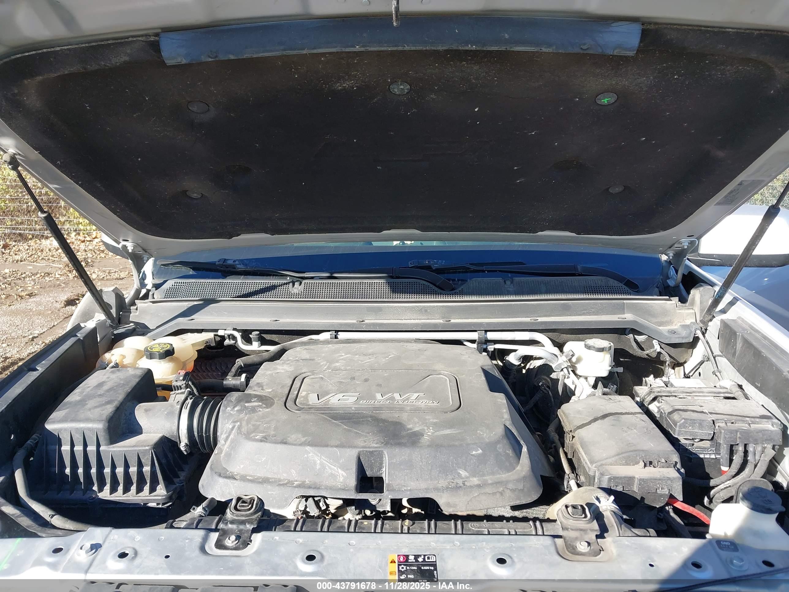 CHEVROLET COLORADO image 10