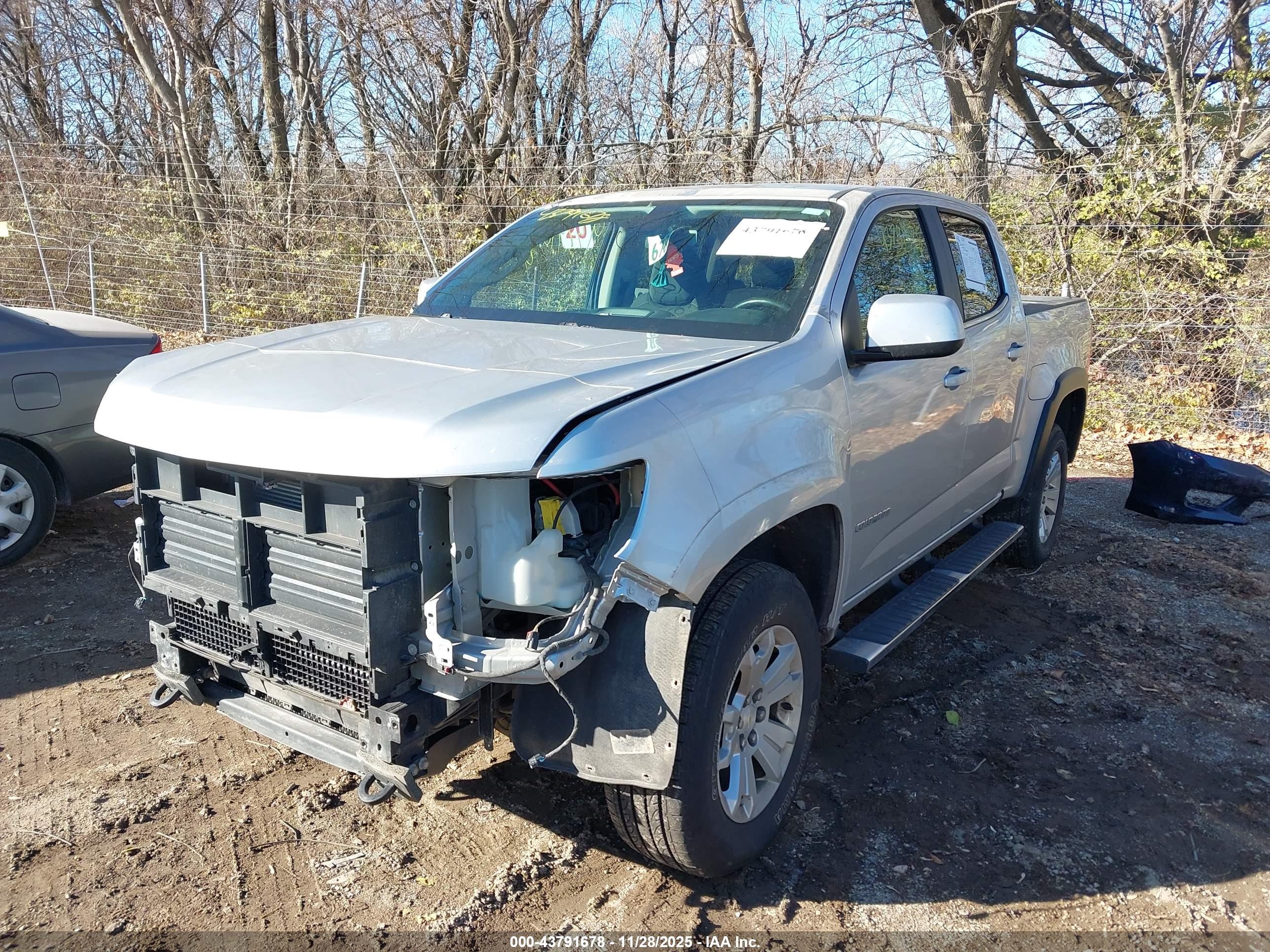CHEVROLET COLORADO image 2