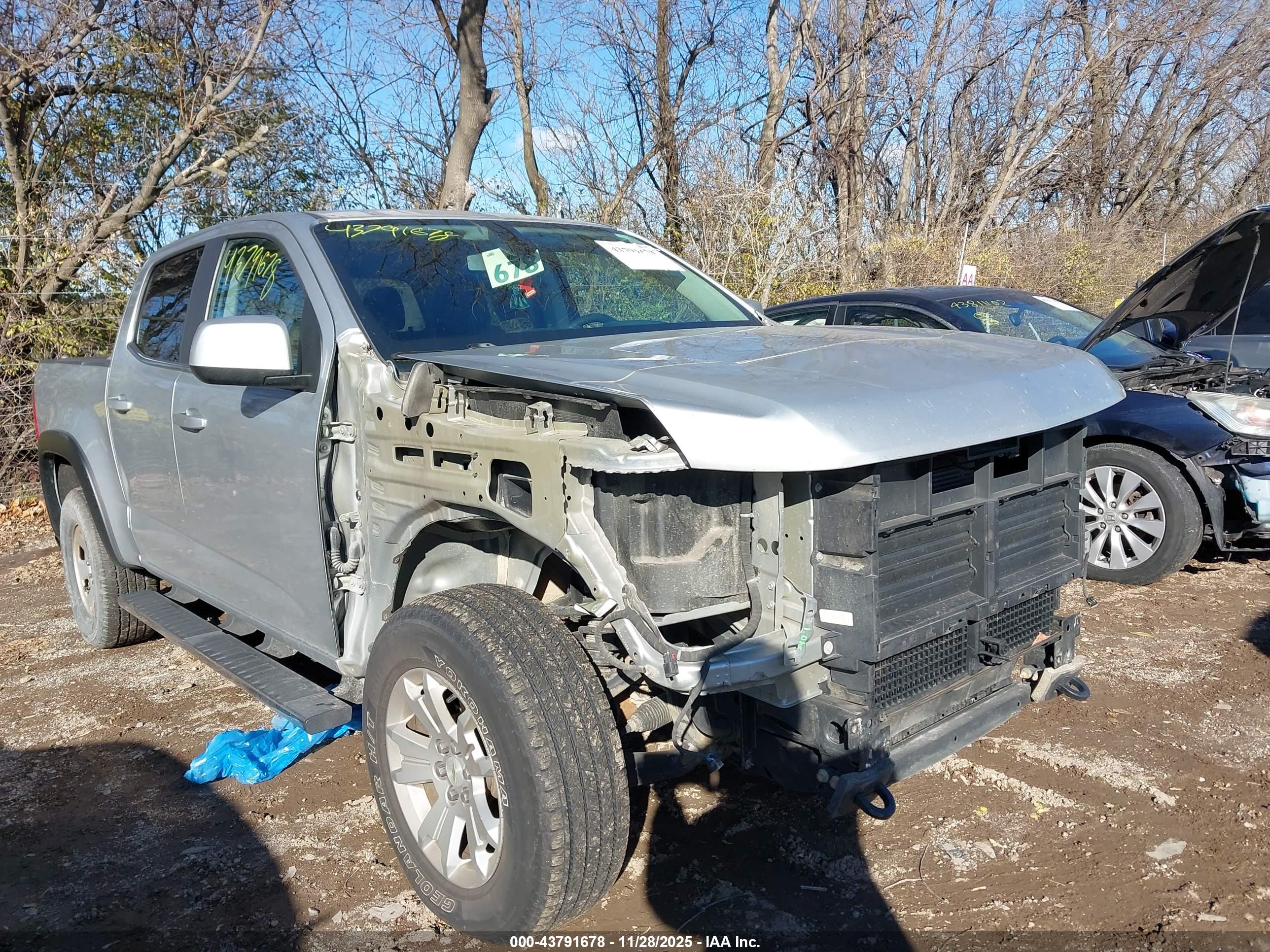 CHEVROLET COLORADO image 6