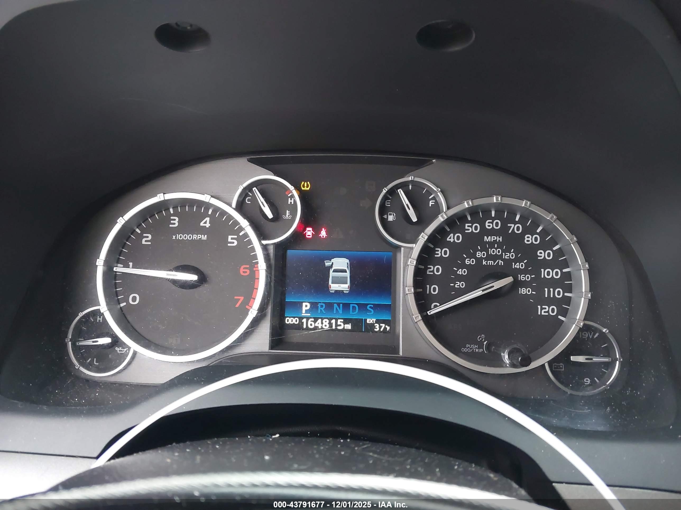 TOYOTA TUNDRA image 7