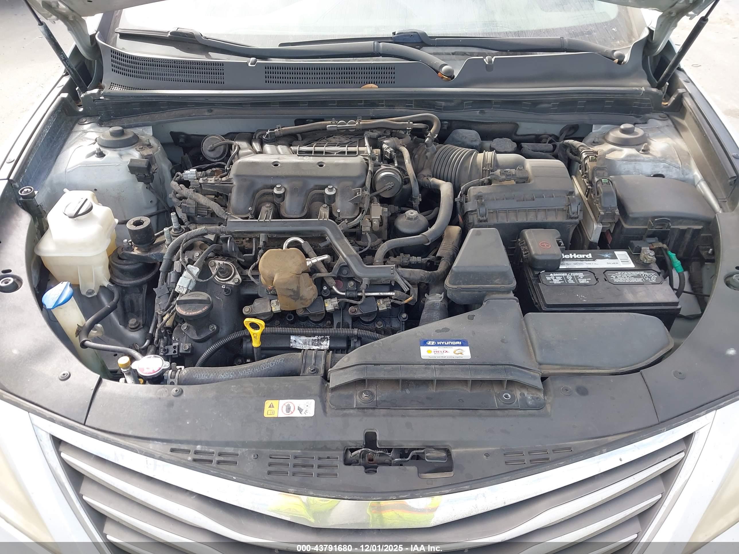 HYUNDAI AZERA image 10