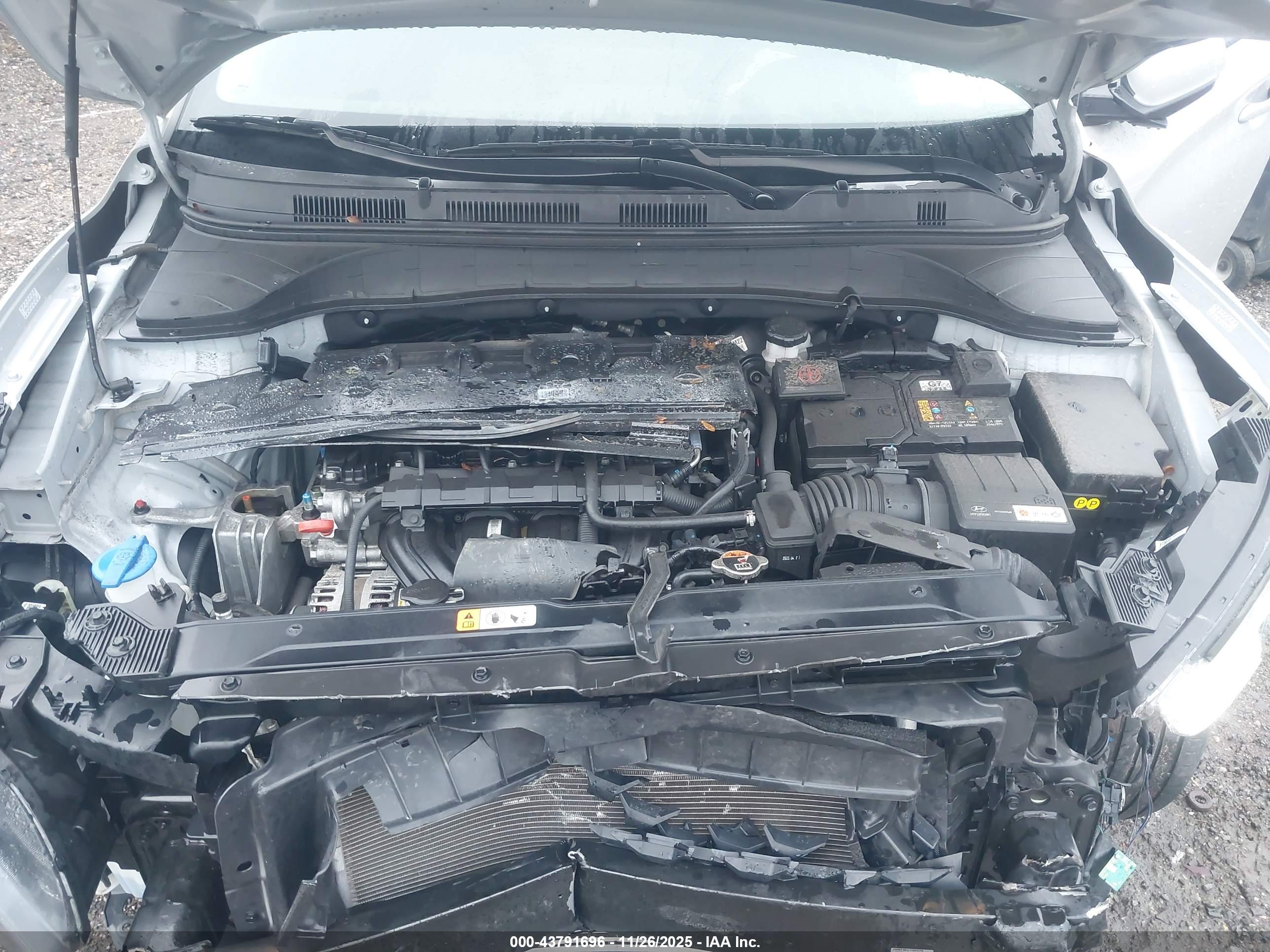 HYUNDAI KONA image 10