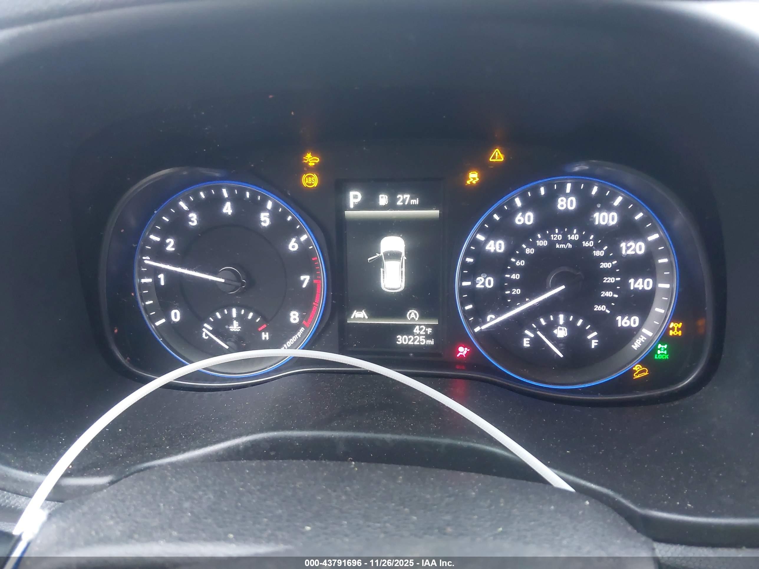 HYUNDAI KONA image 7