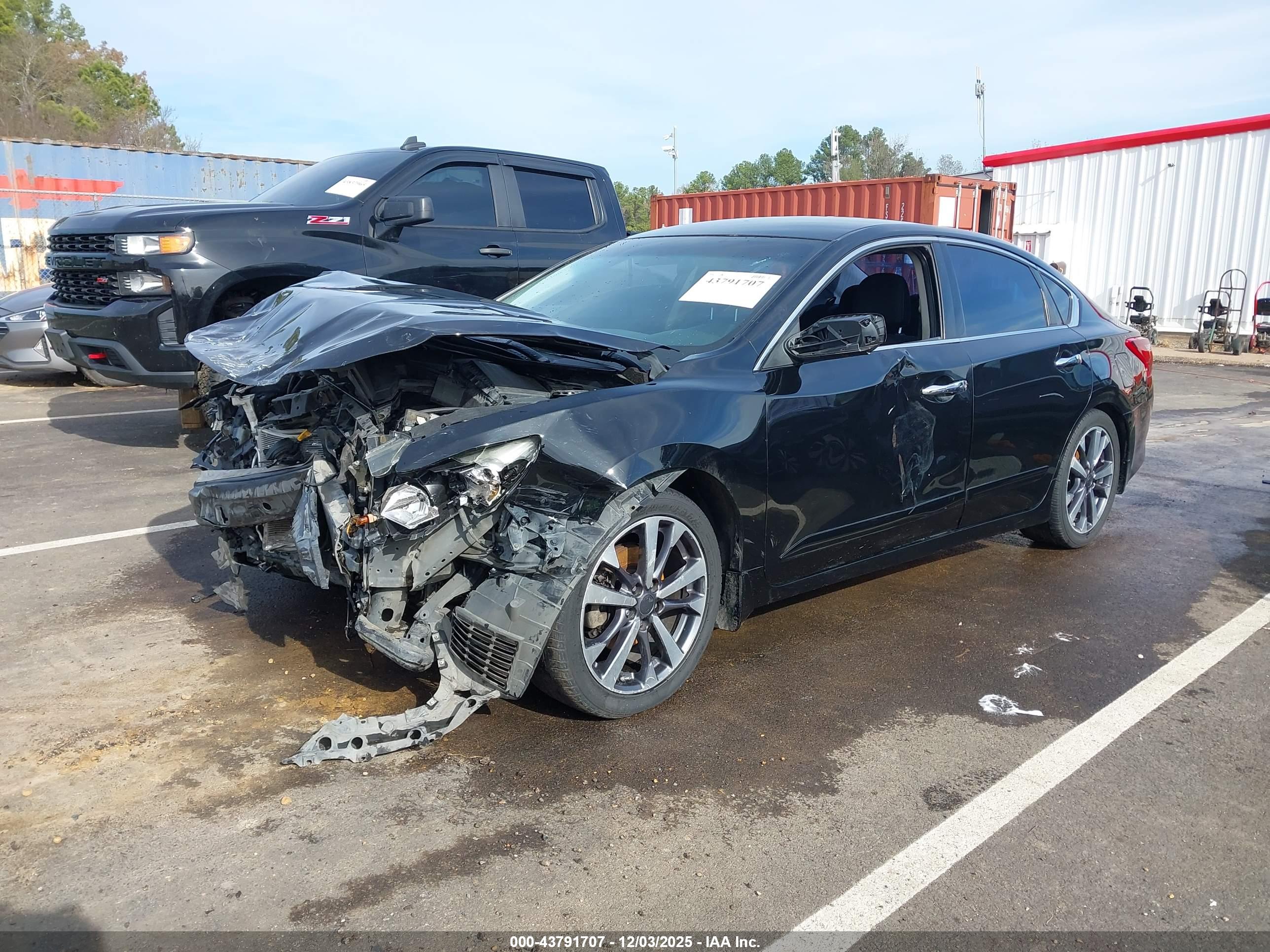 NISSAN ALTIMA image 2