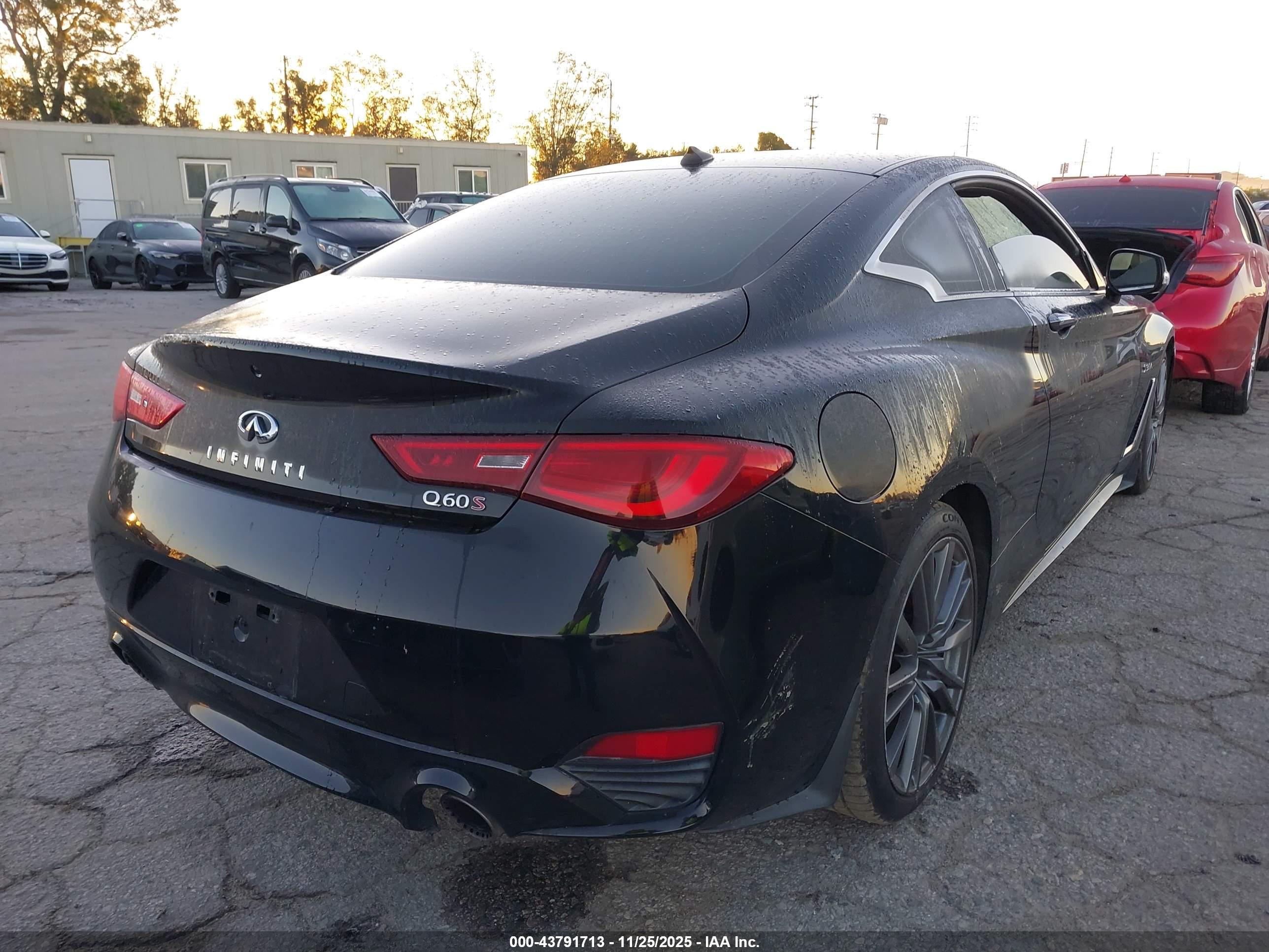 INFINITI Q60 image 4