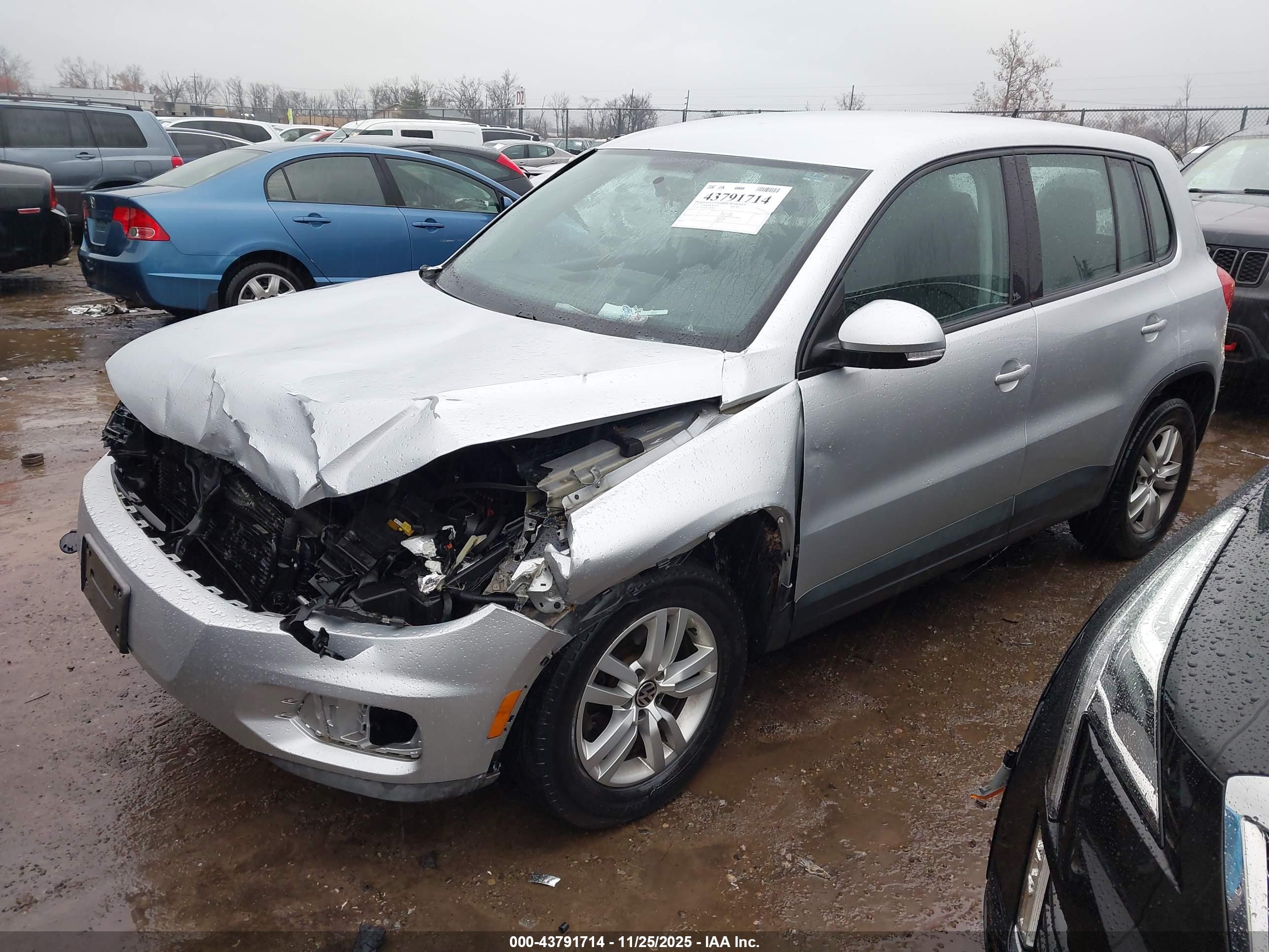 VOLKSWAGEN TIGUAN image 2