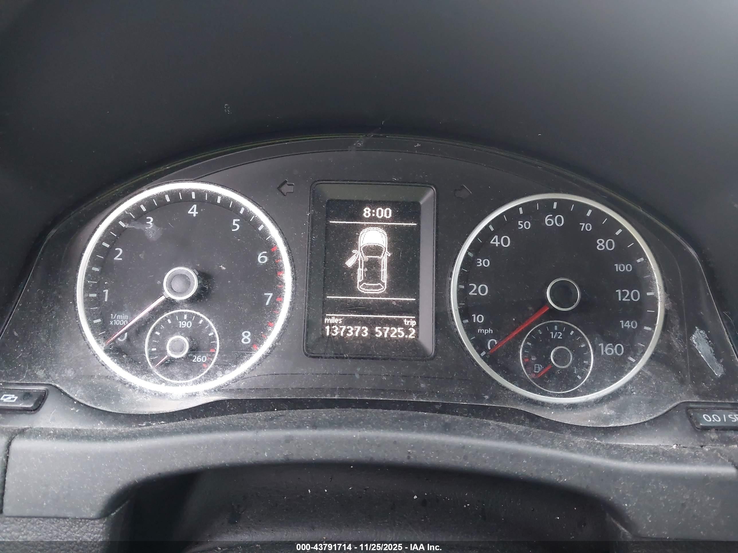 VOLKSWAGEN TIGUAN image 7