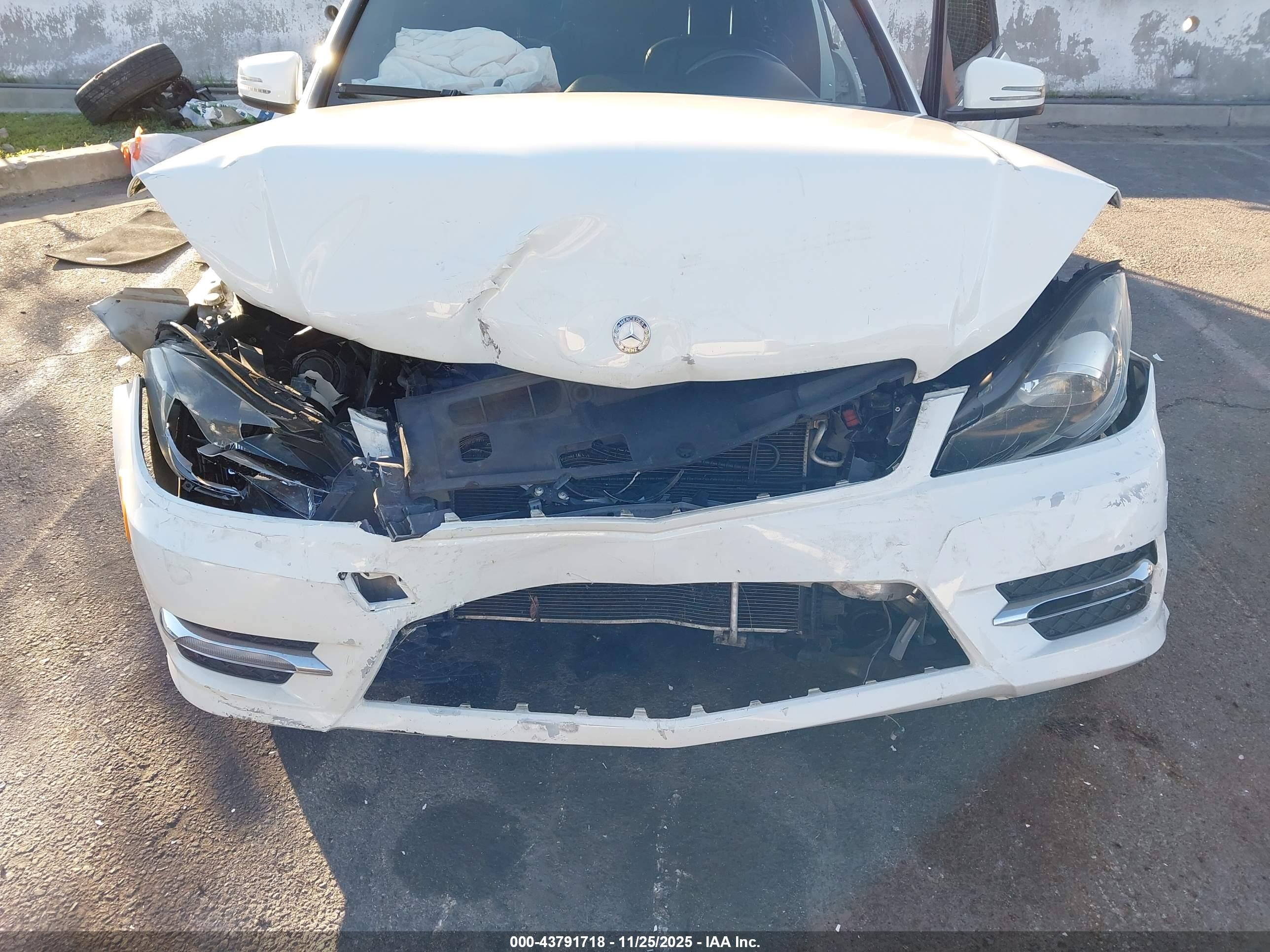 MERCEDES-BENZ C image 6