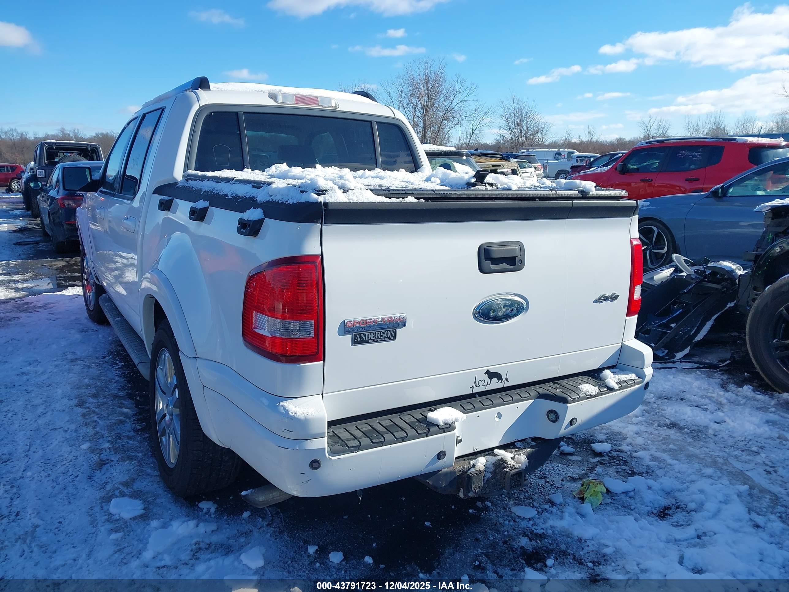 FORD EXPLORER image 3
