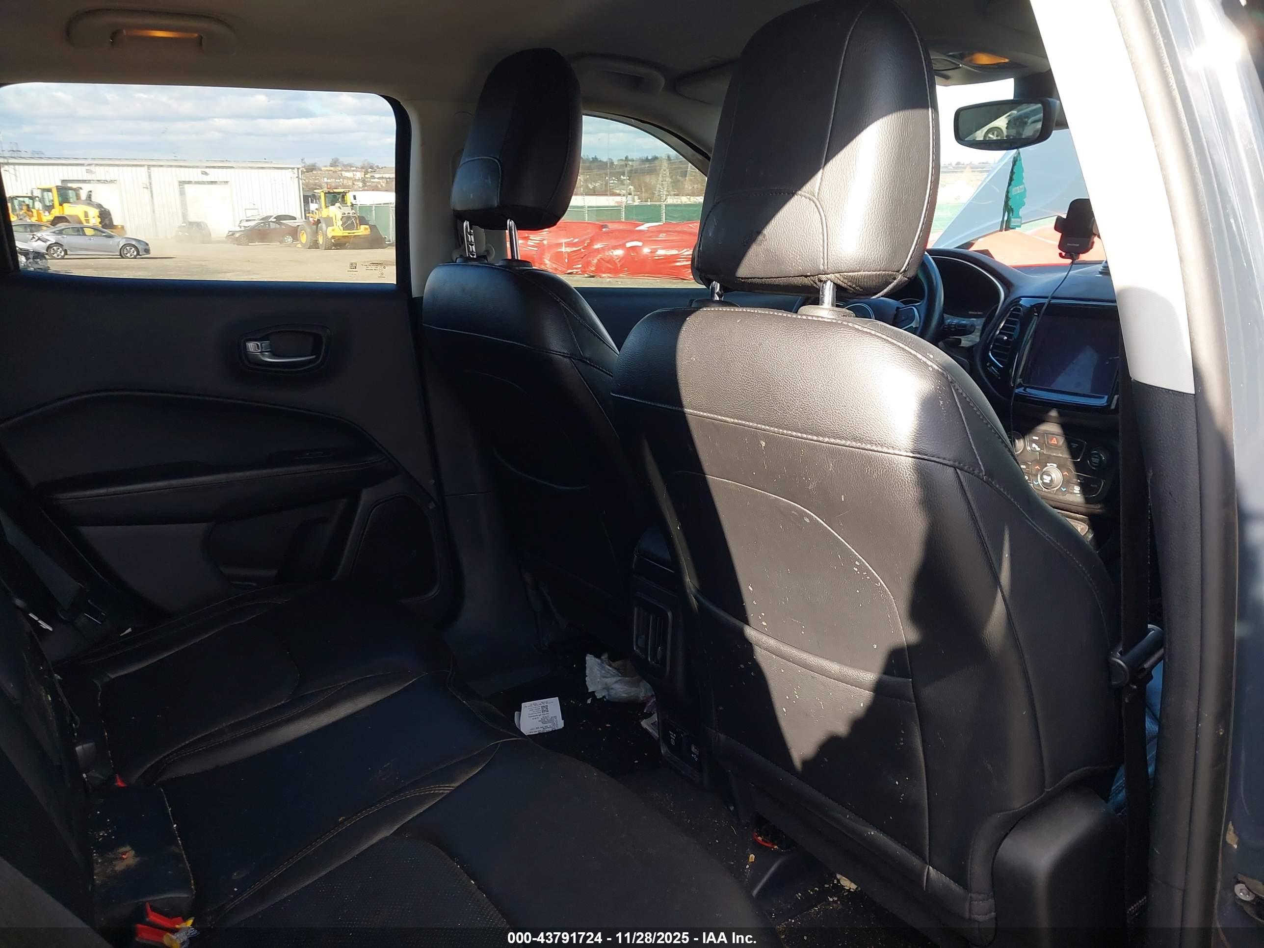 JEEP COMPASS image 8