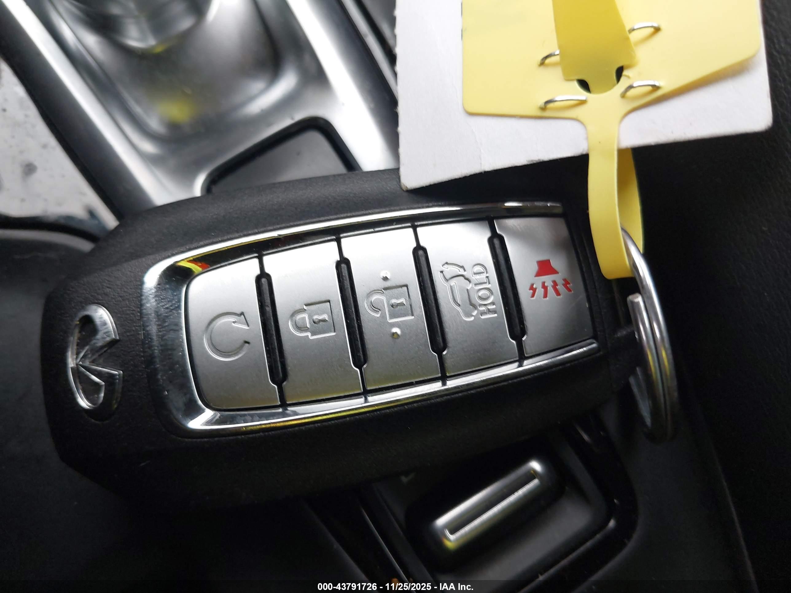 INFINITI QX55 image 11