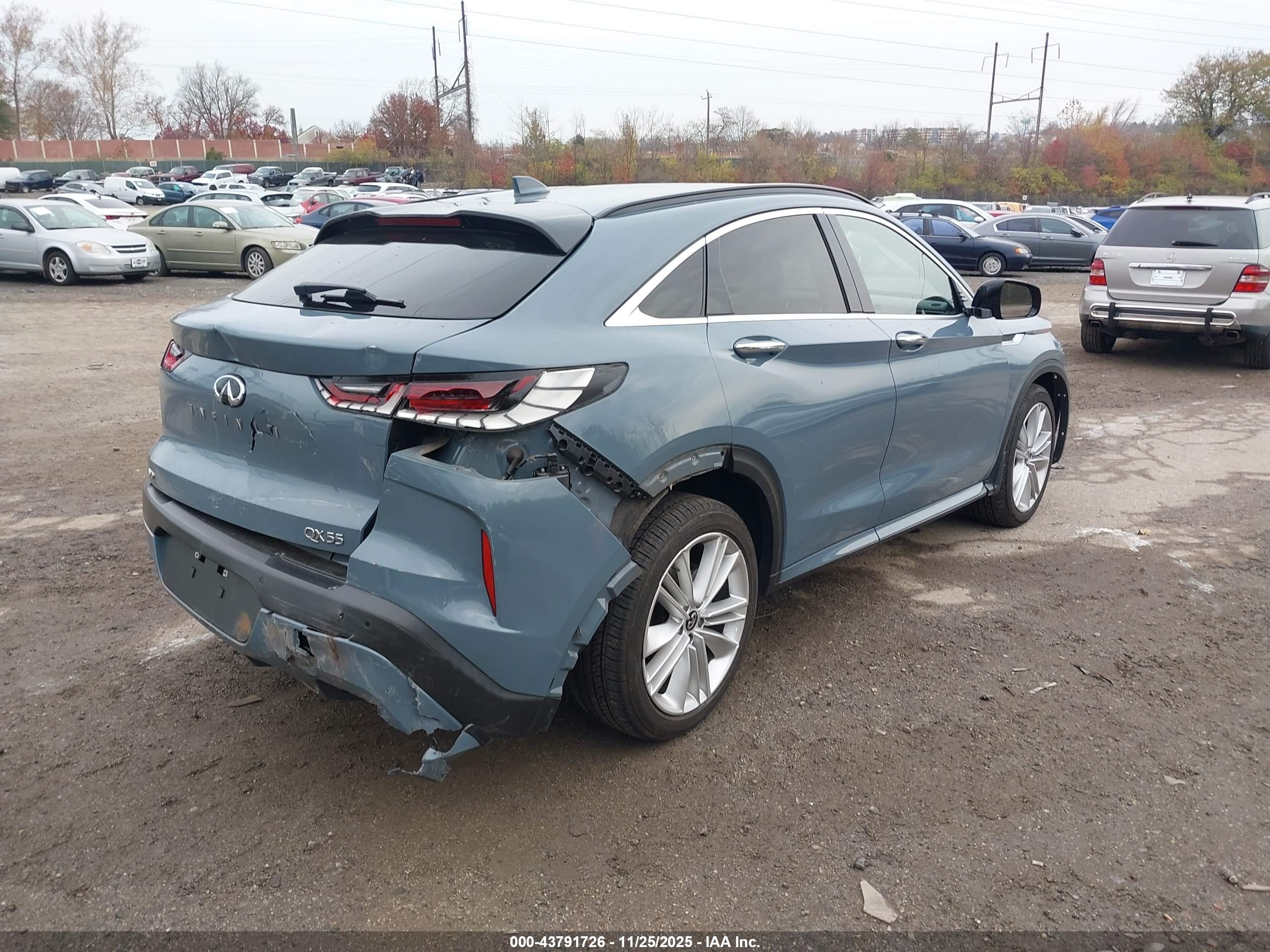 INFINITI QX55 image 4