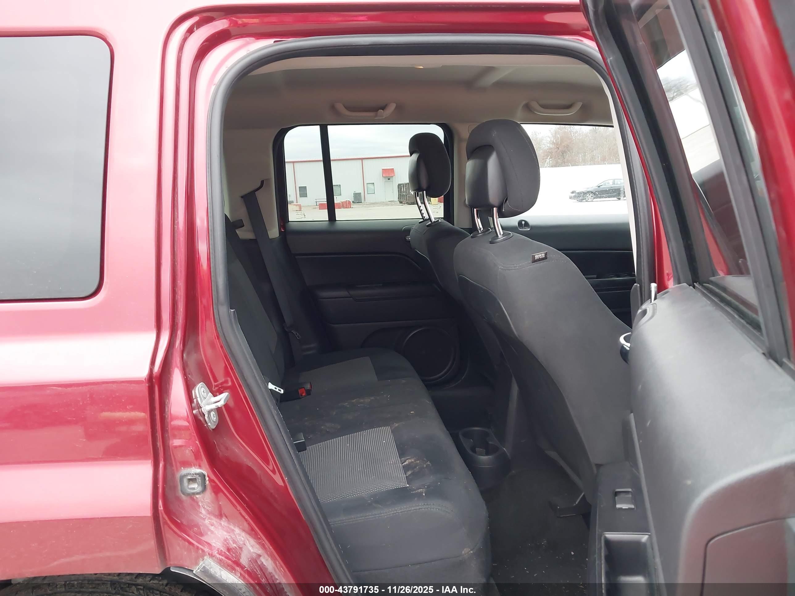 JEEP PATRIOT image 8