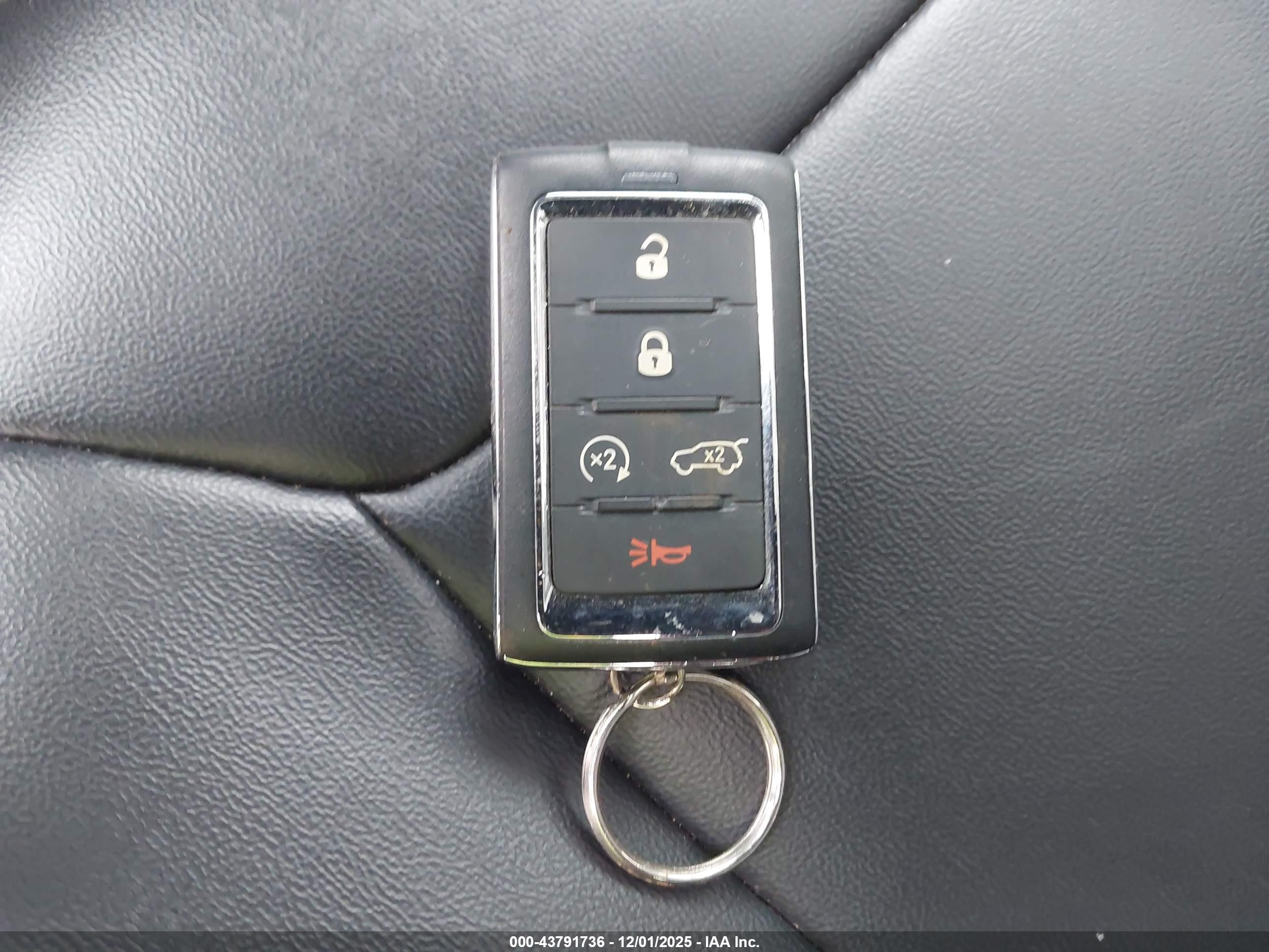 JEEP GRAND image 11