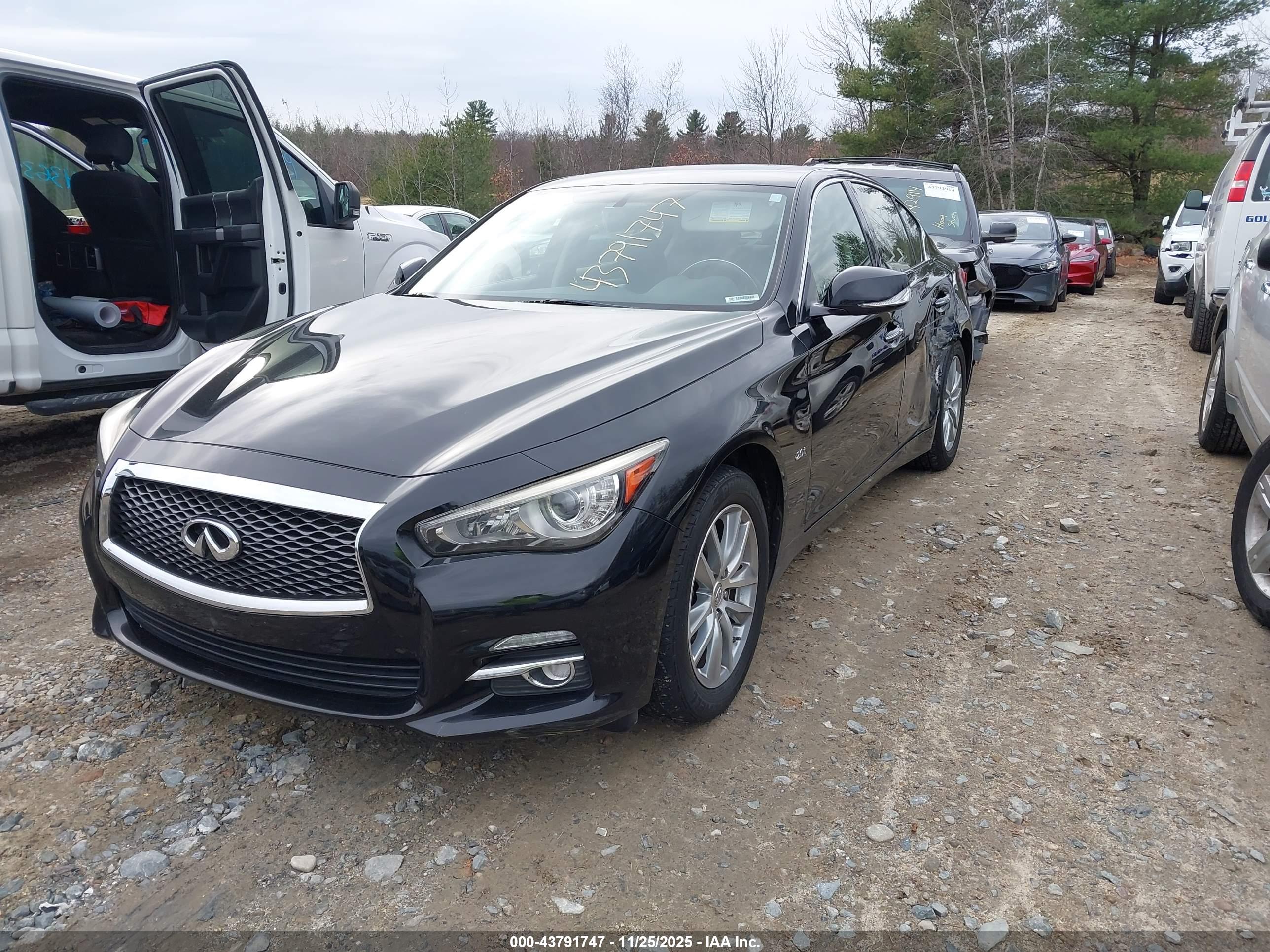 INFINITI Q50 image 2