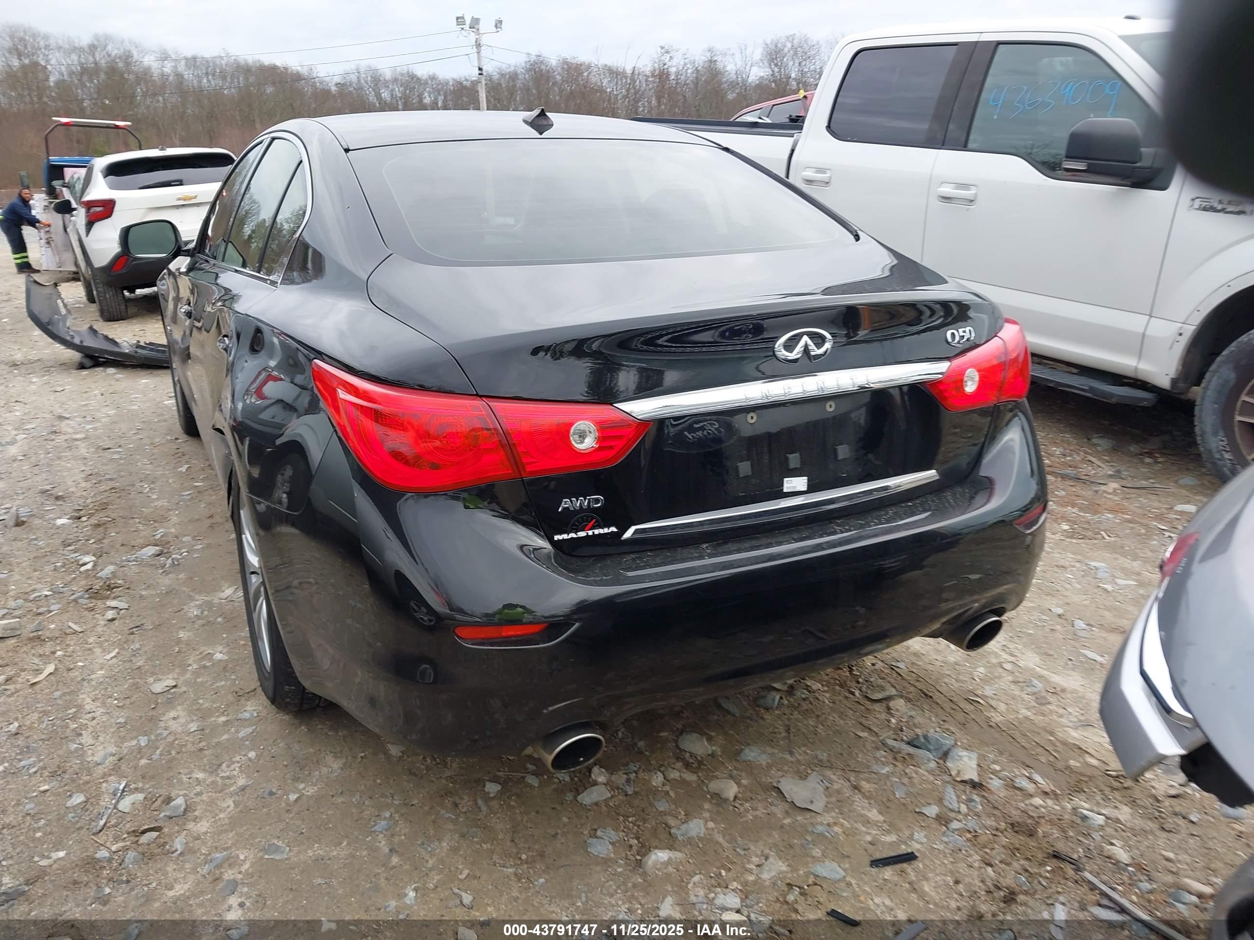 INFINITI Q50 image 3