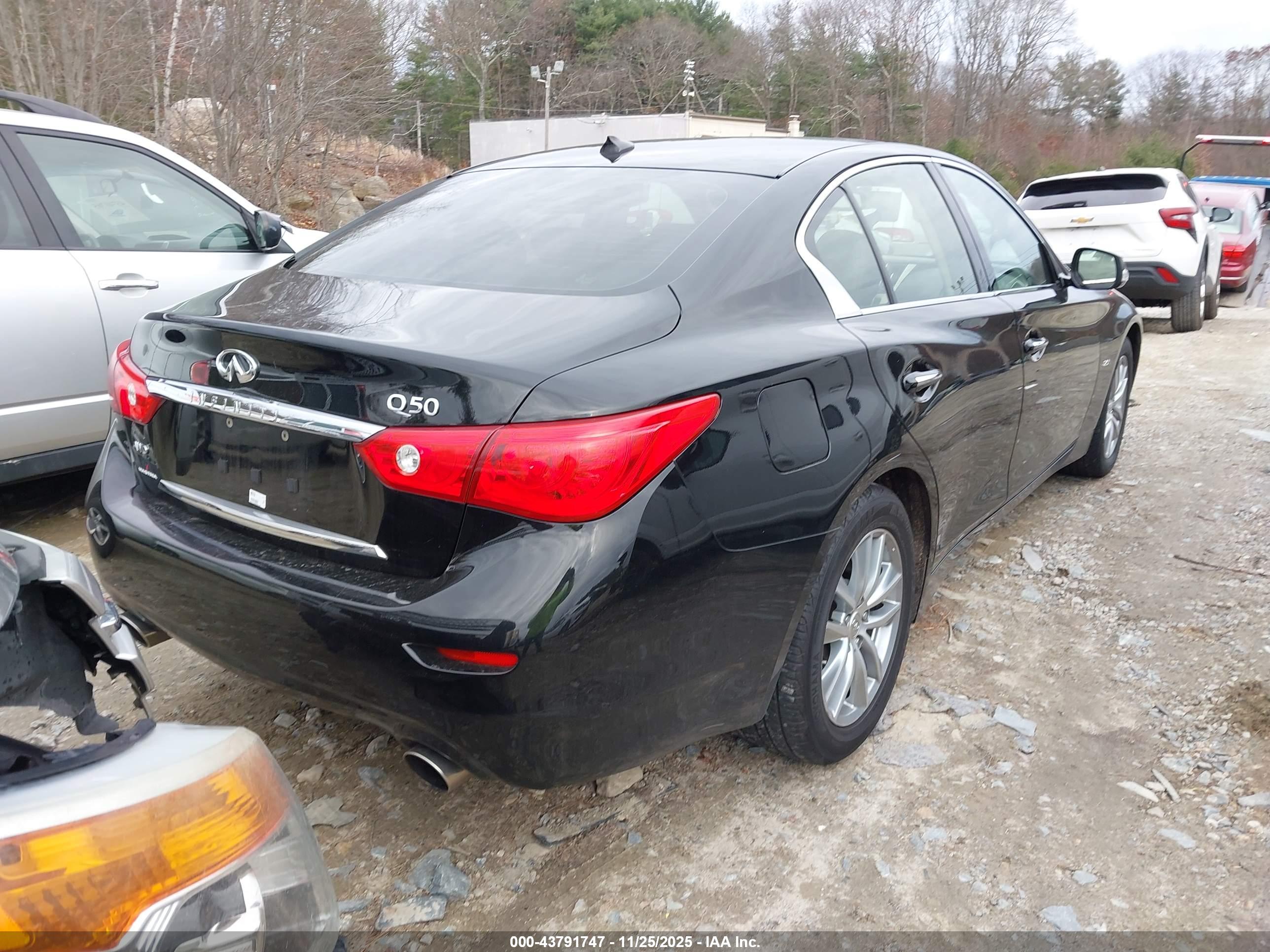 INFINITI Q50 image 4