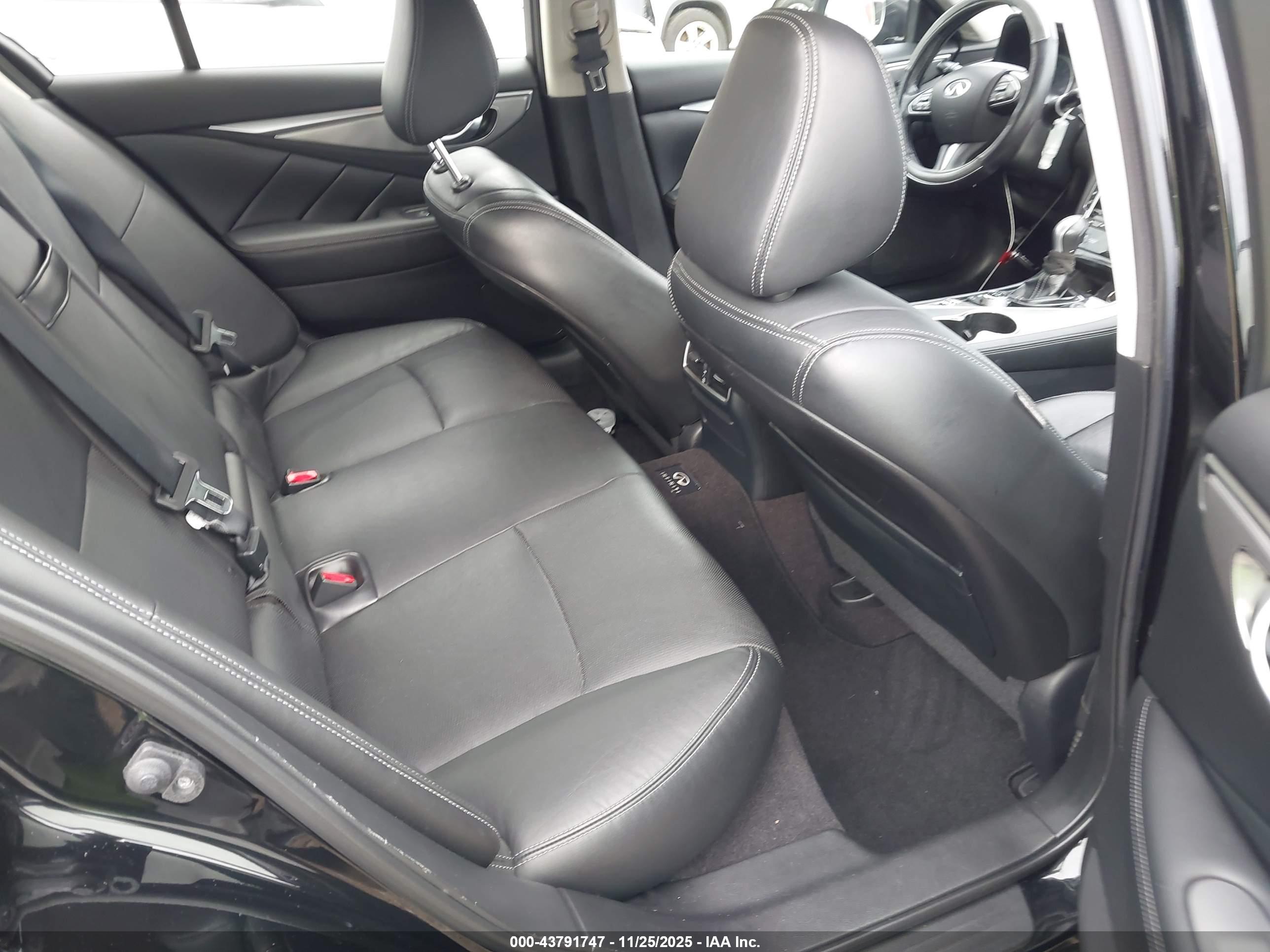 INFINITI Q50 image 8