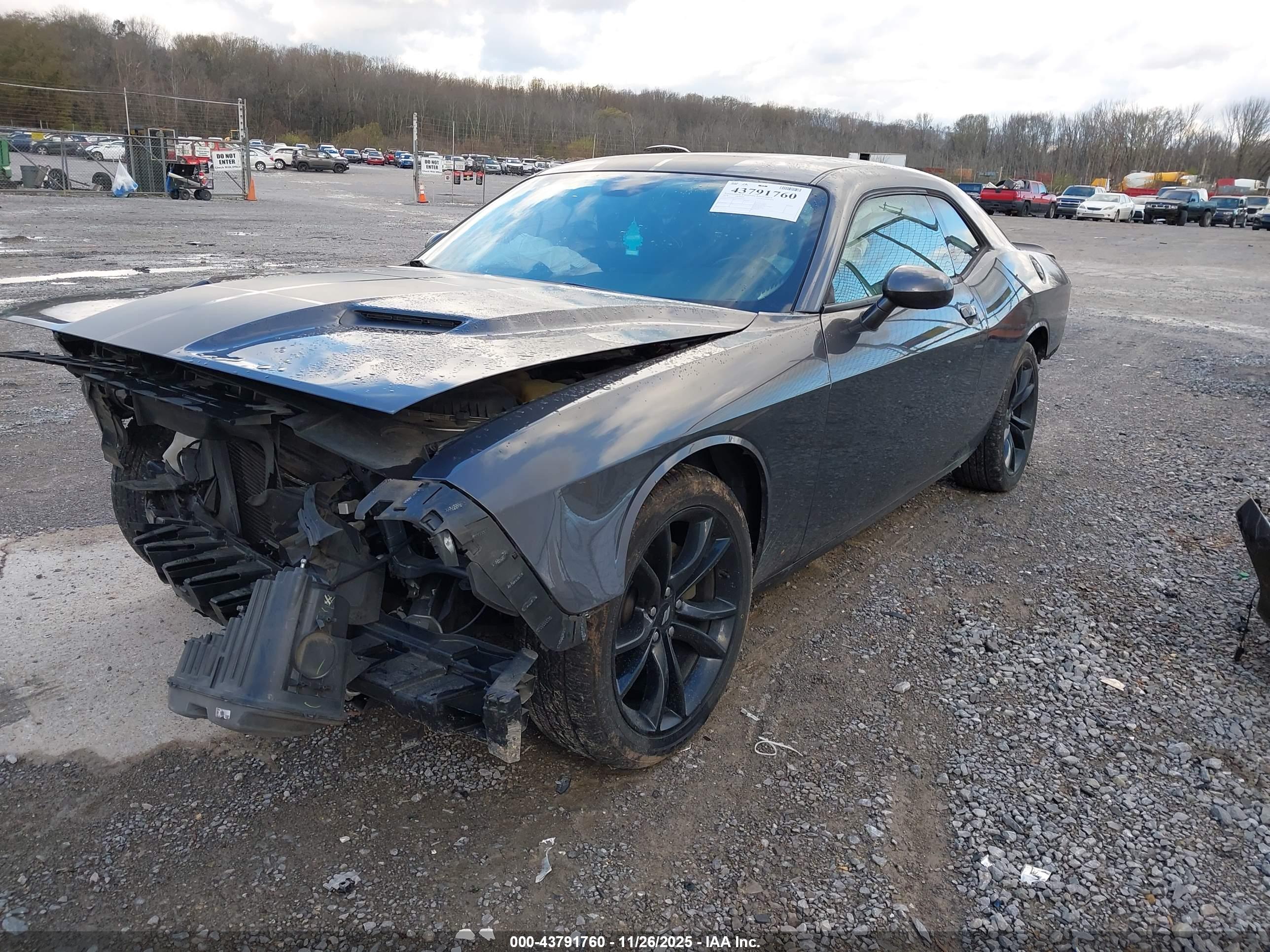 DODGE CHALLENGER image 2