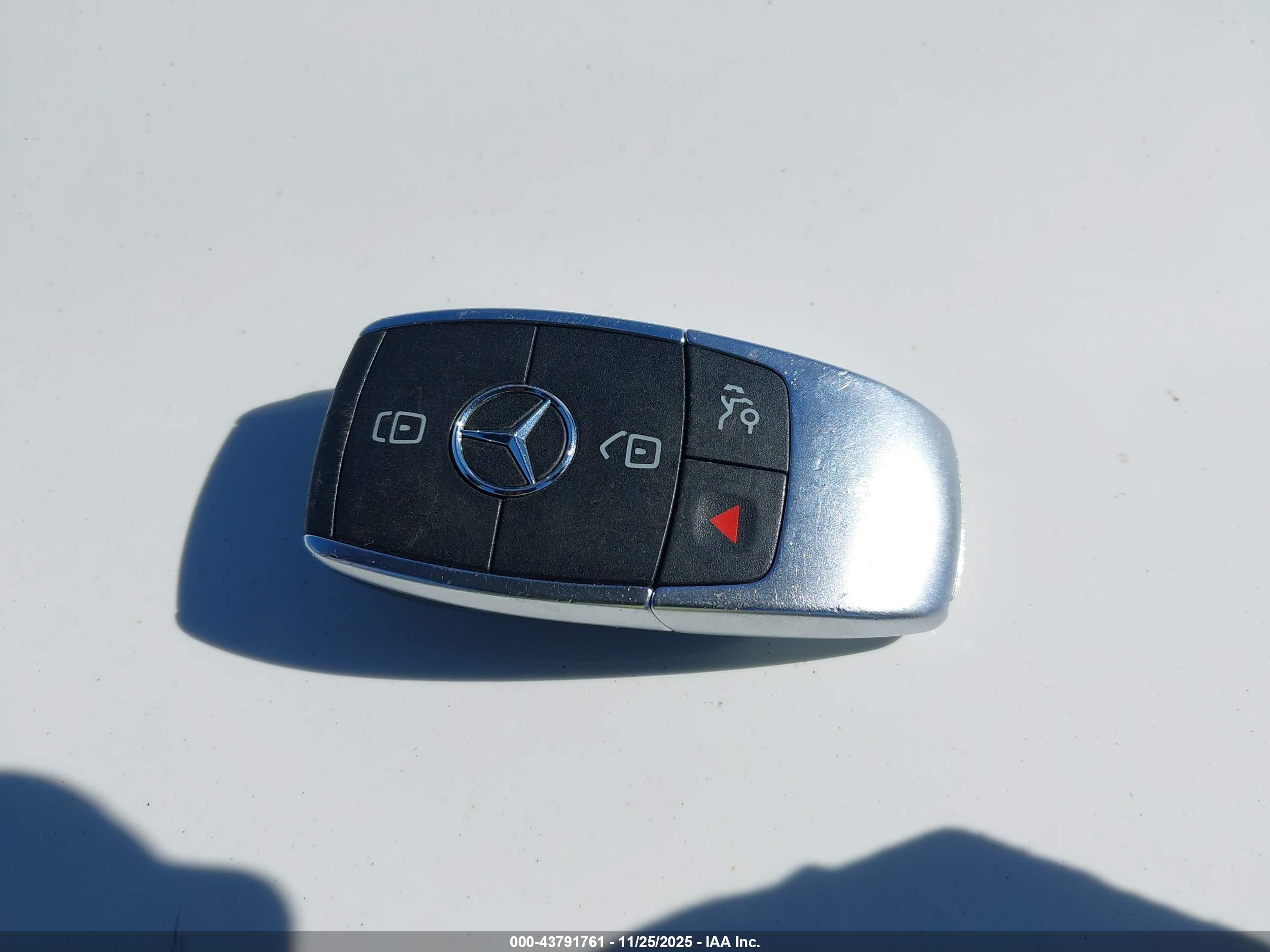 MERCEDES-BENZ GLE image 11
