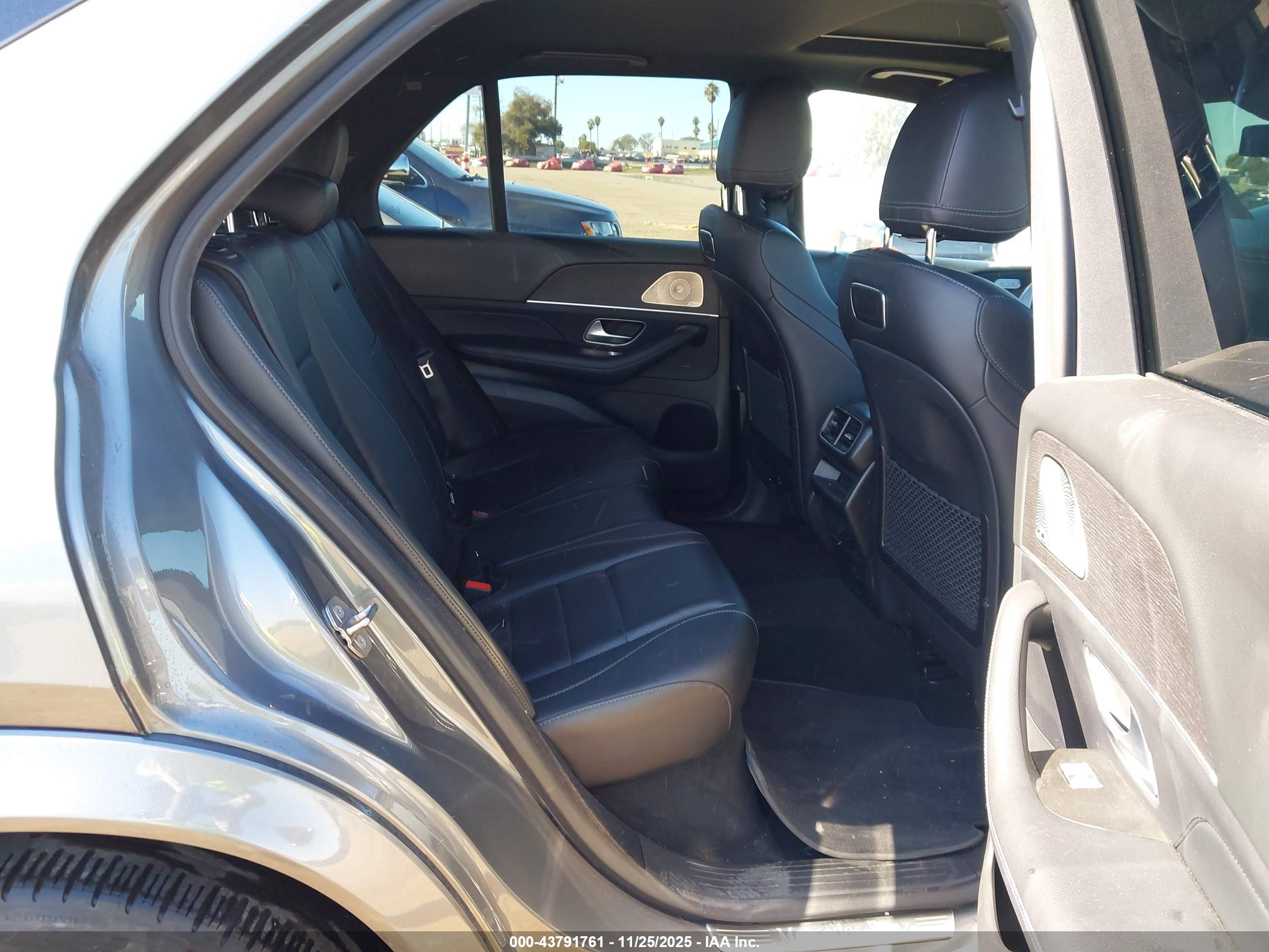 MERCEDES-BENZ GLE image 8