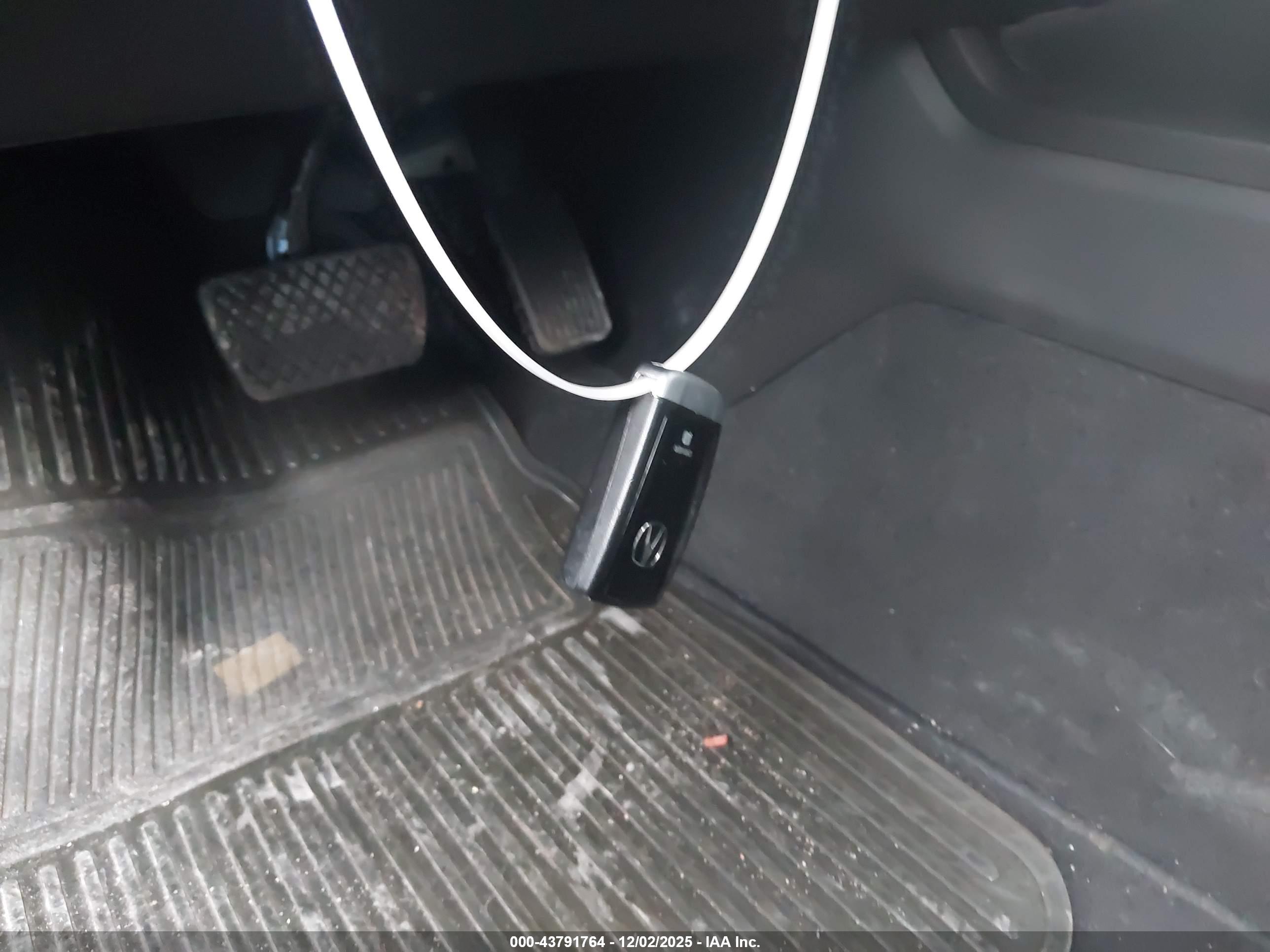 ACURA TLX image 11