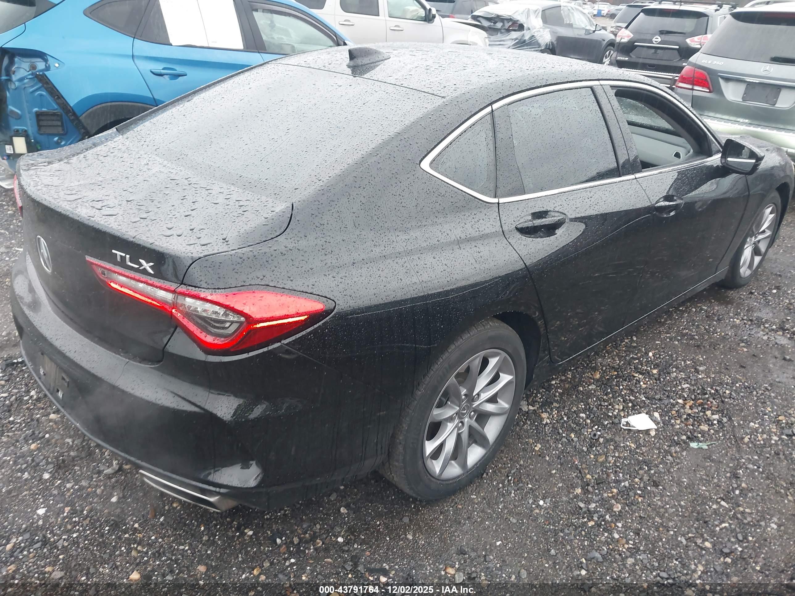 ACURA TLX image 4