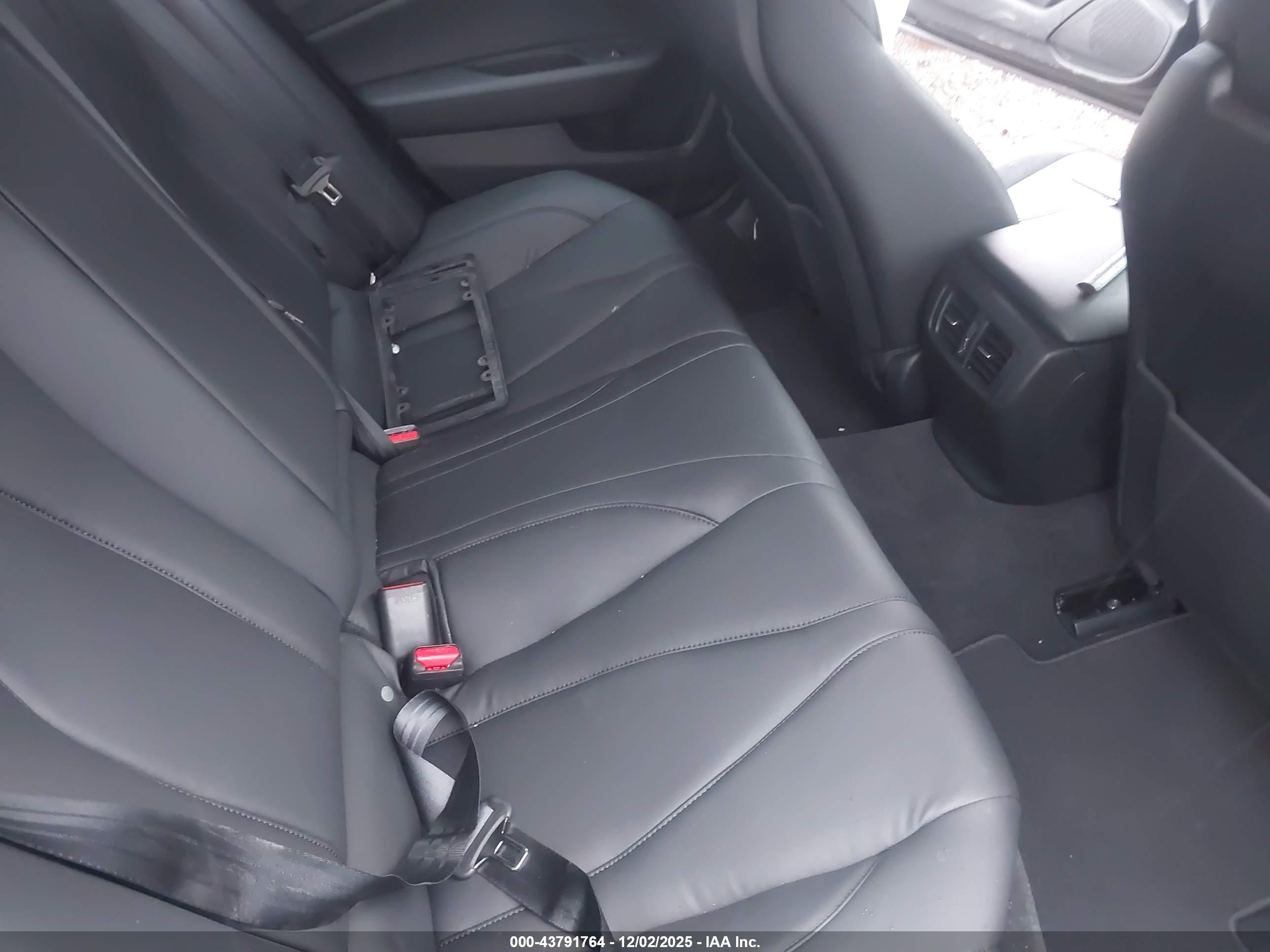 ACURA TLX image 8