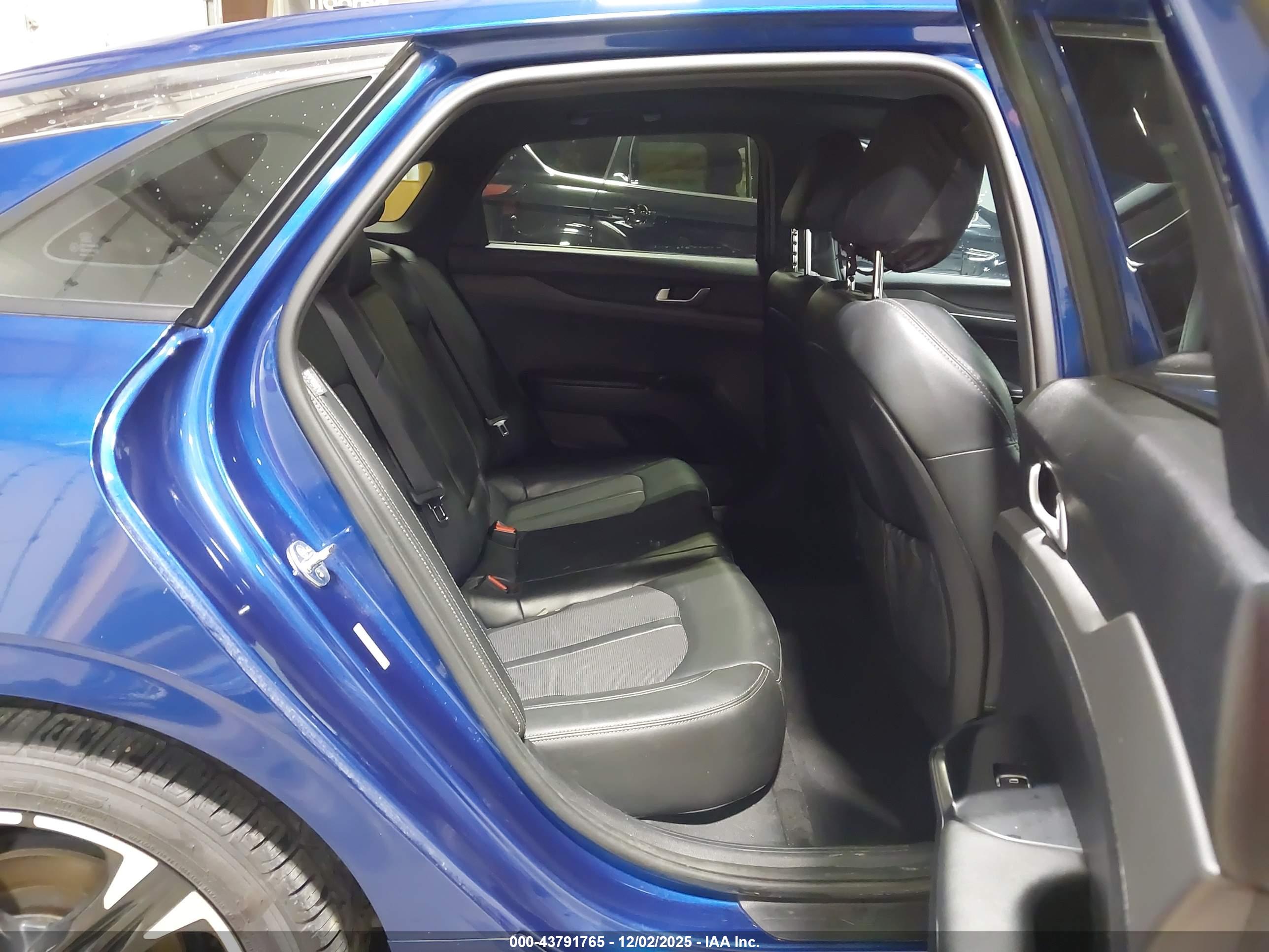 KIA K5 image 8