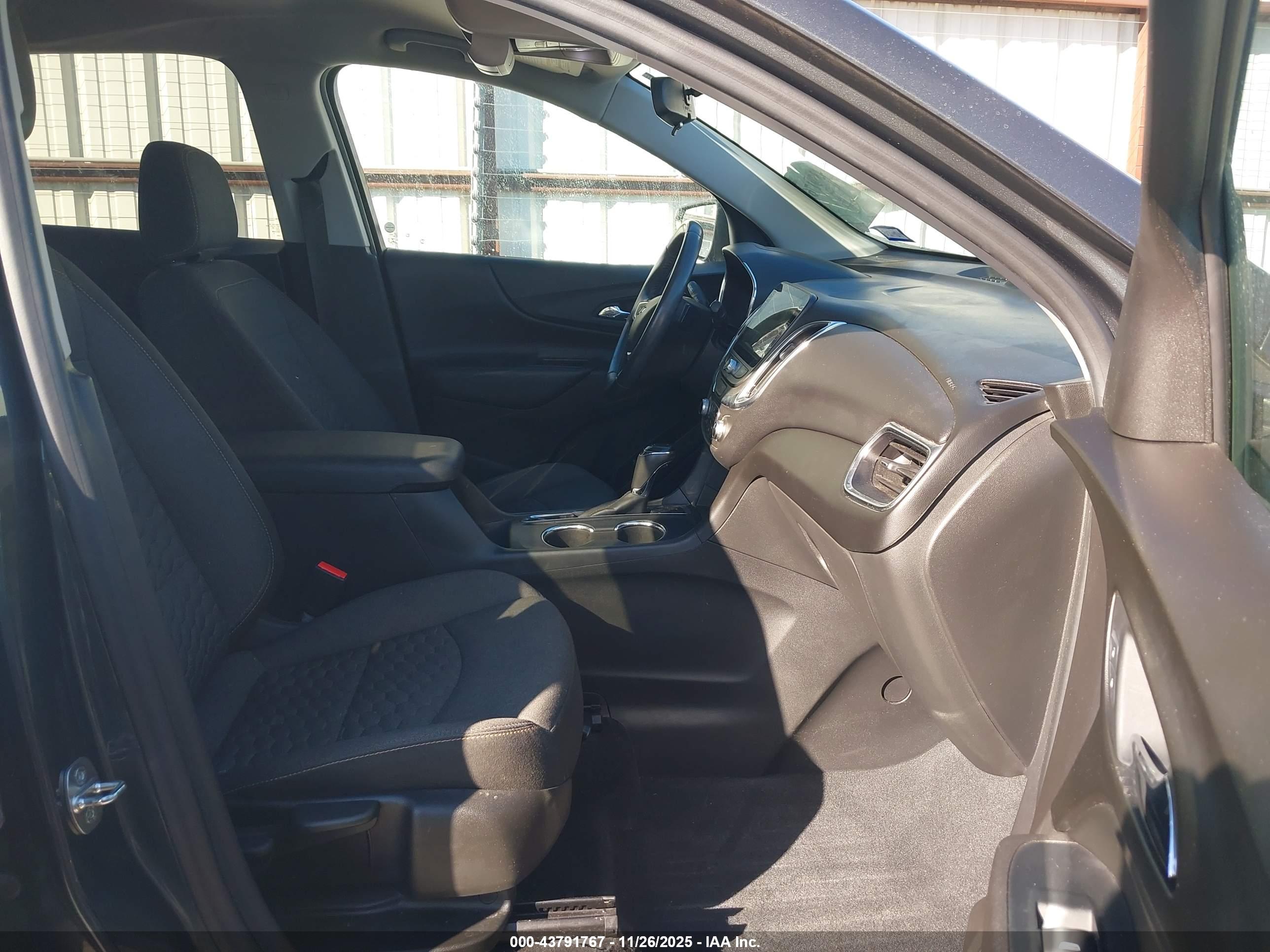 CHEVROLET EQUINOX image 5