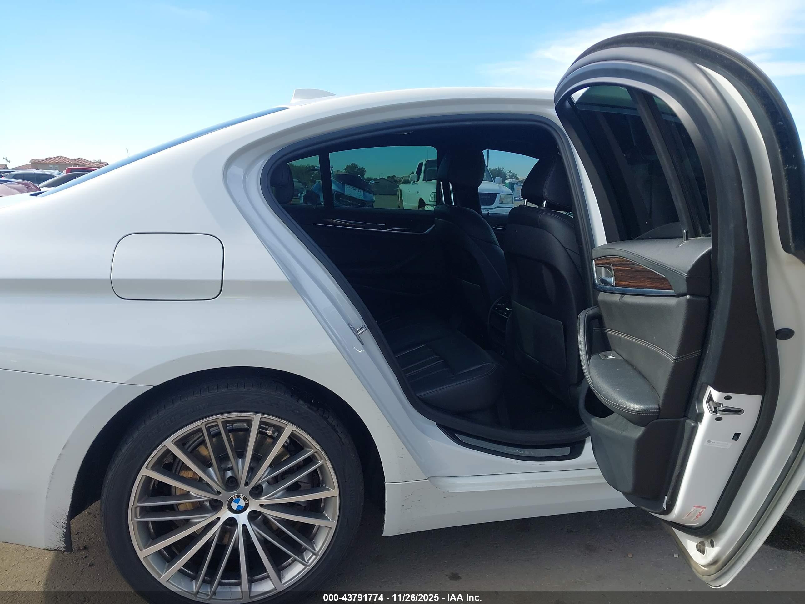 BMW 530I image 8