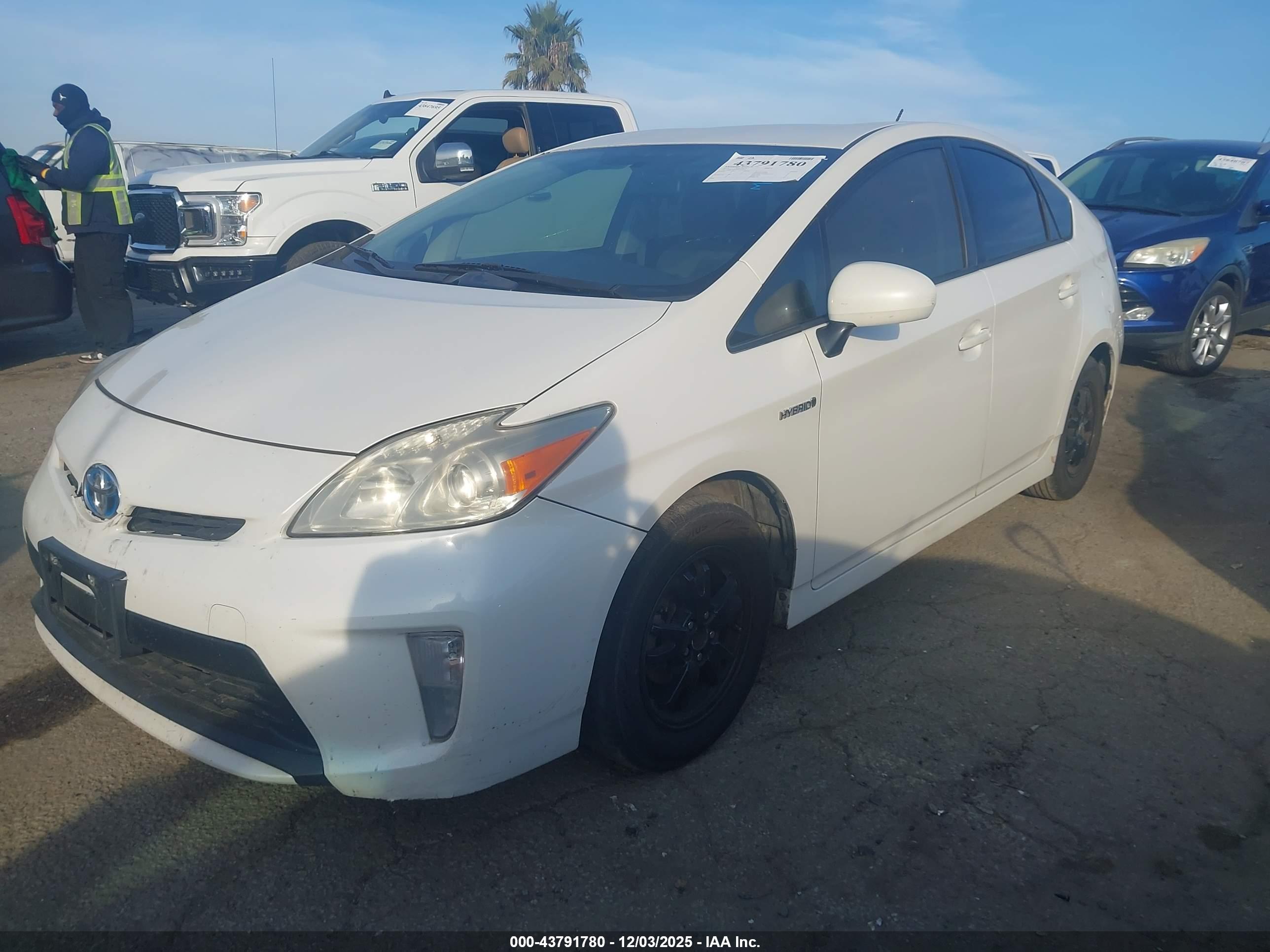 TOYOTA PRIUS image 2