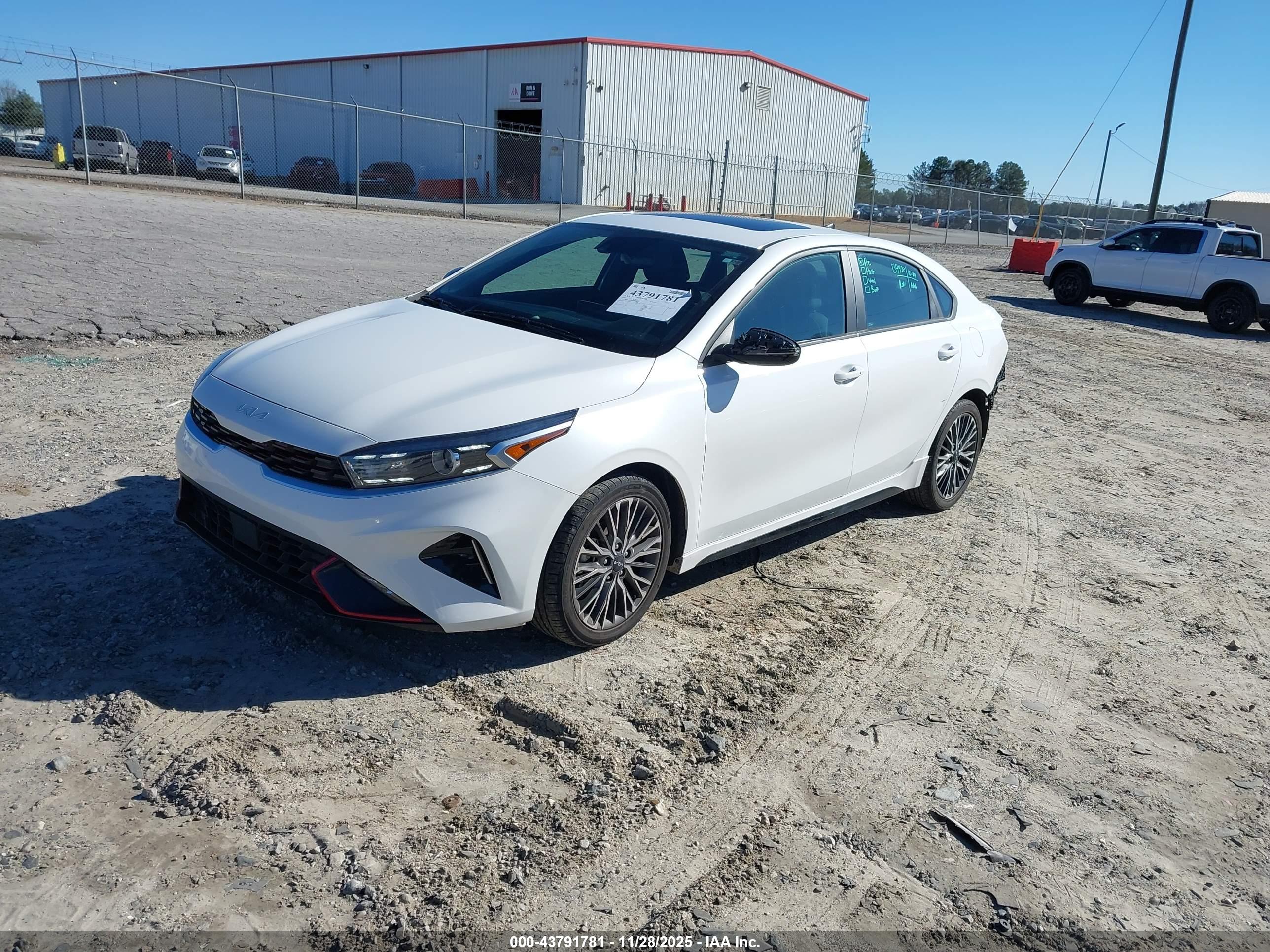 KIA FORTE image 2