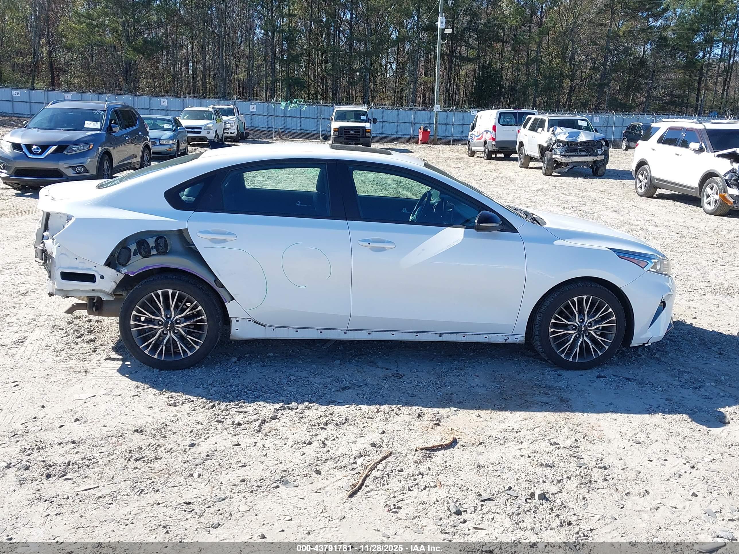 KIA FORTE image 6