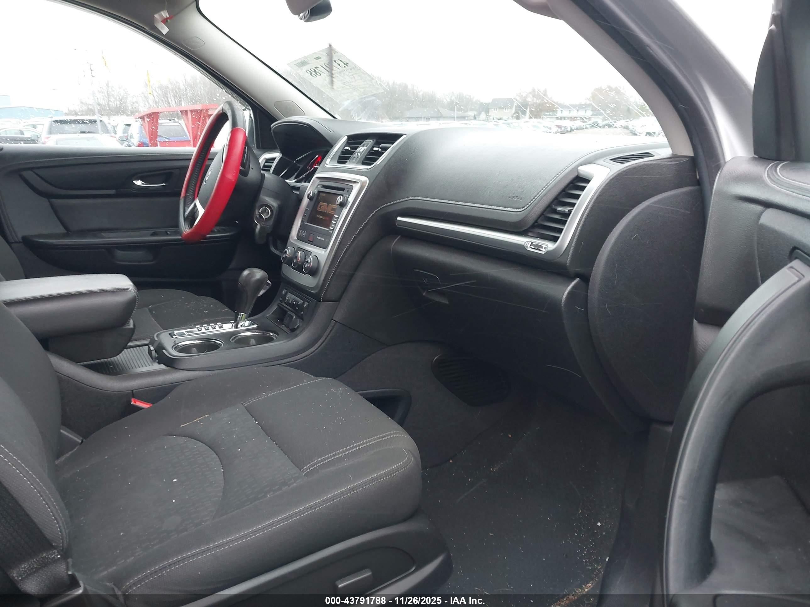 GMC ACADIA image 5